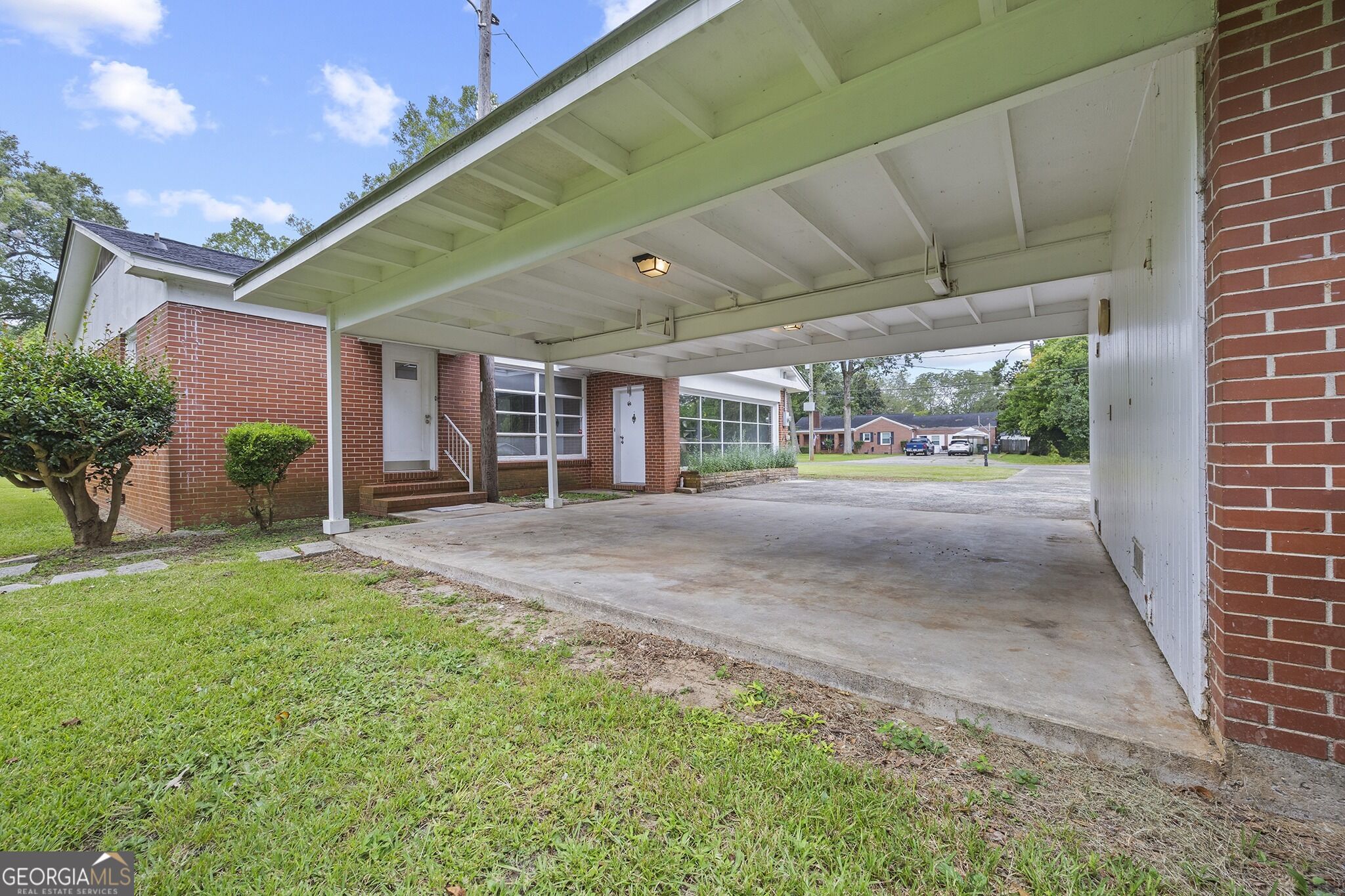402 Westview Drive Property Photo 6
