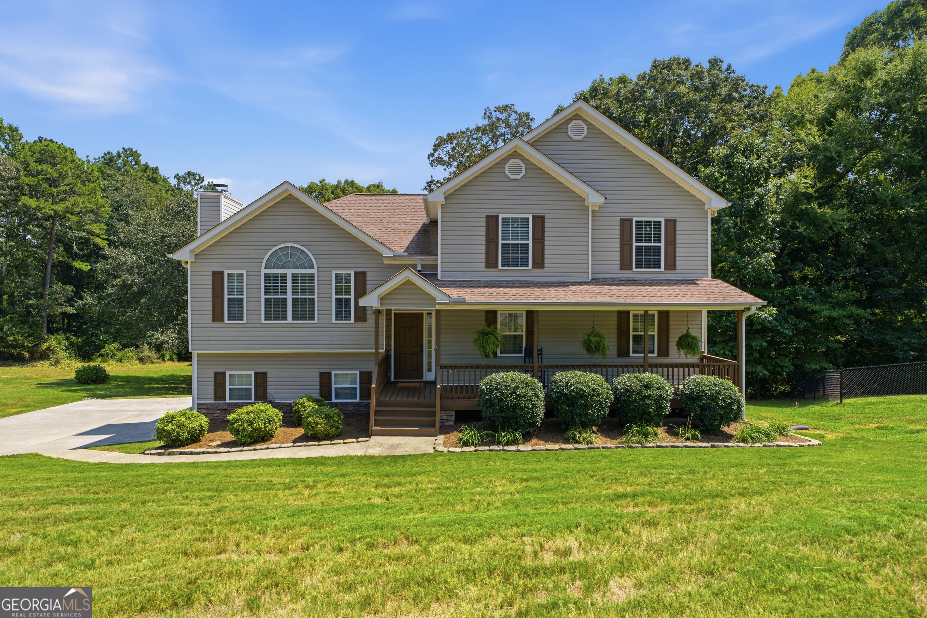 71 Hopkins Farm Drive Property Photo 1