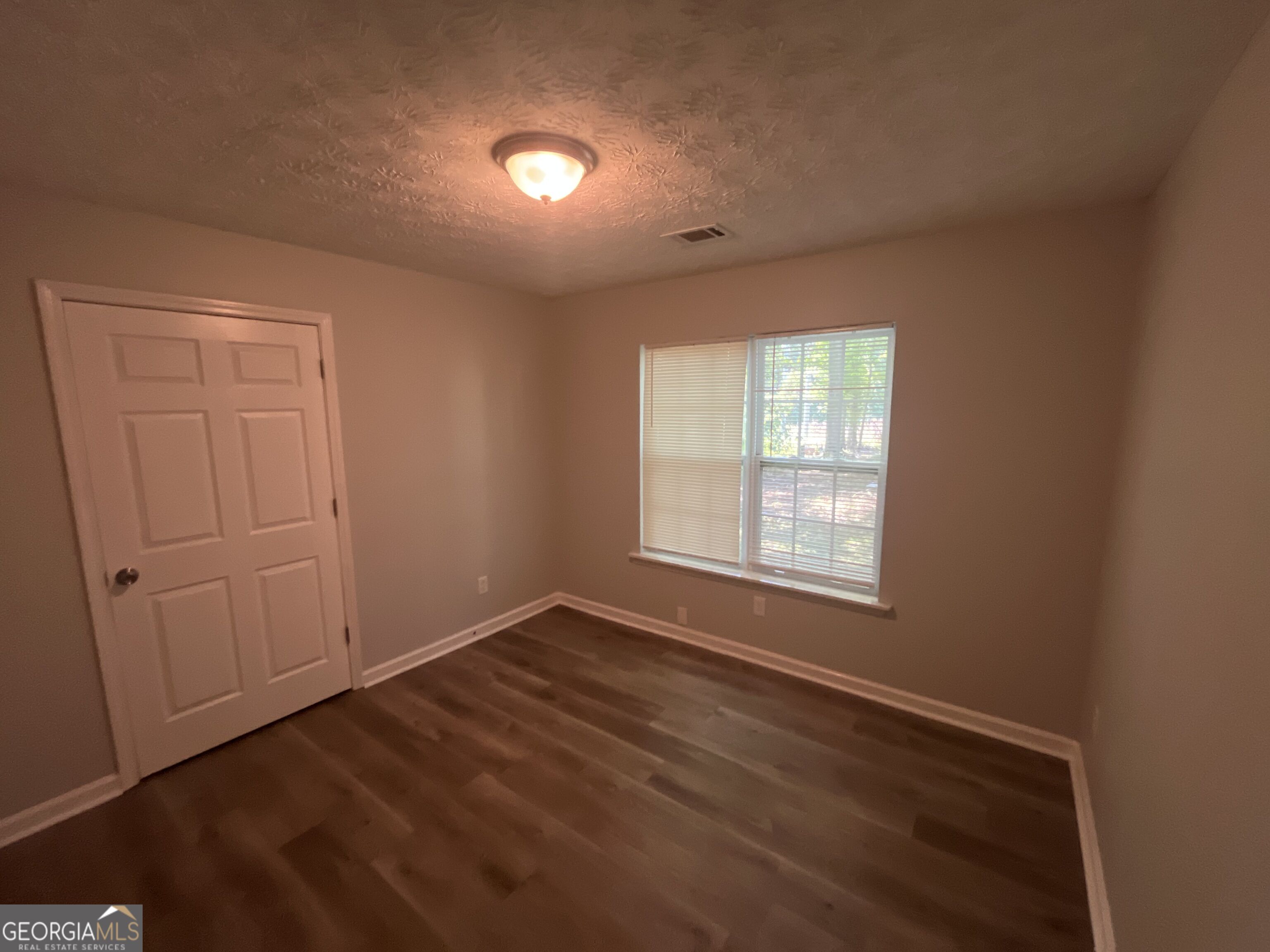 35 Creekview Court Property Photo 9