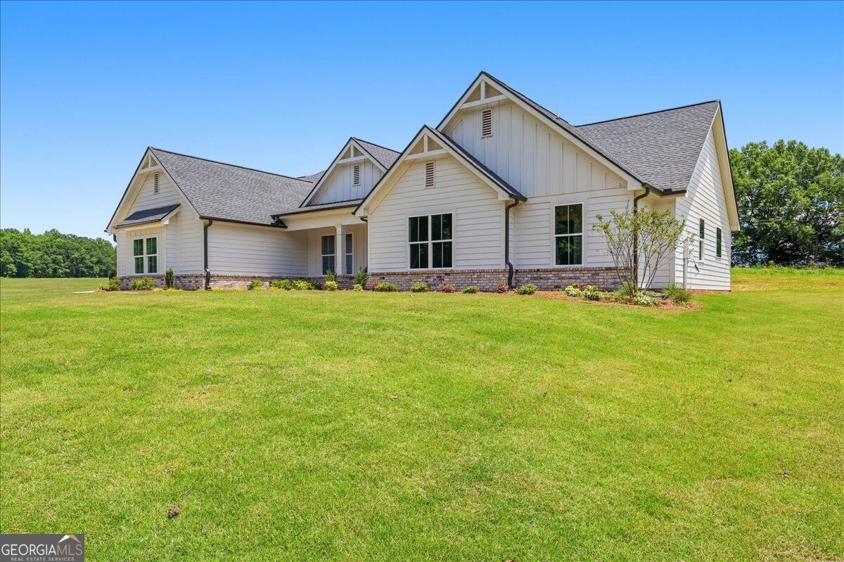 131 Maney Drive Property Photo 3