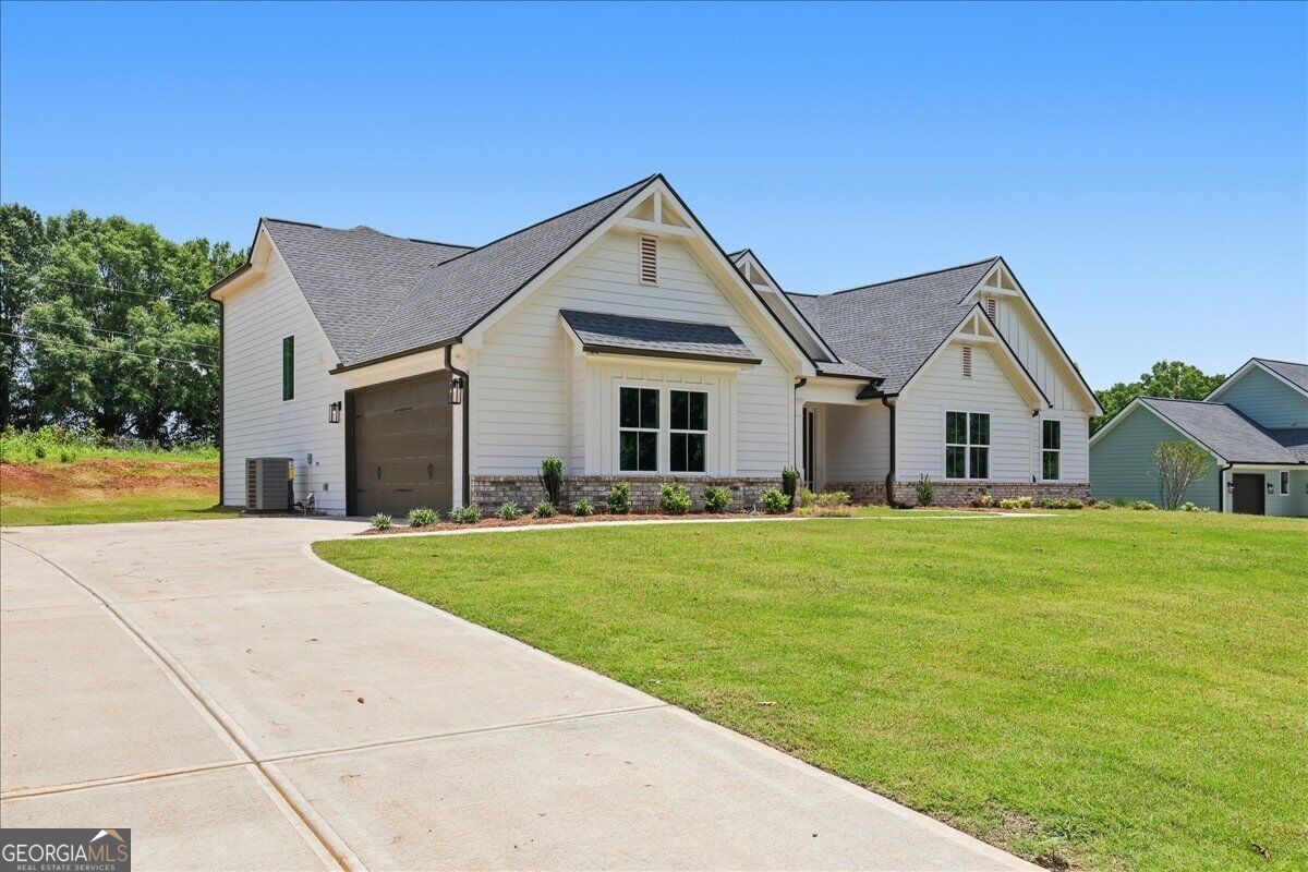 131 Maney Drive Property Photo 4