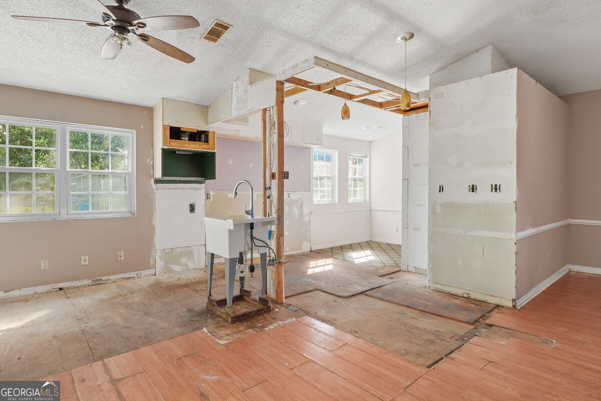 598 Clark Road Property Photo 11