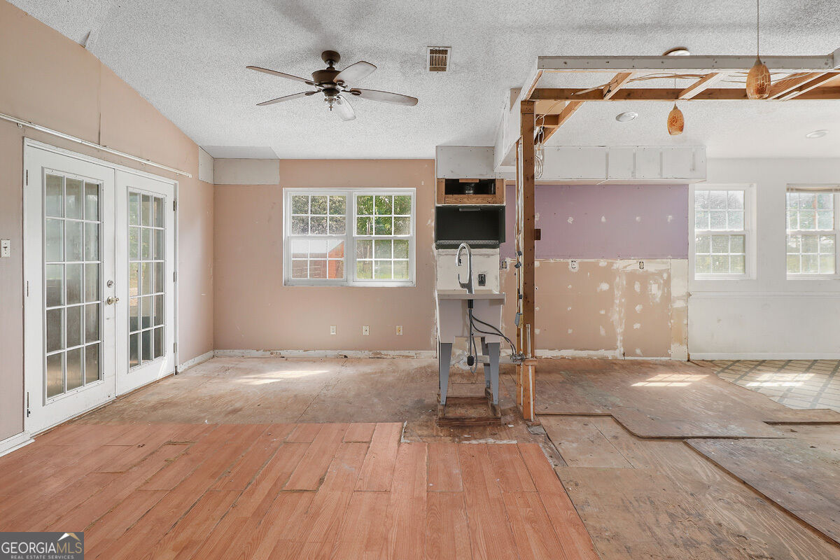598 Clark Road Property Photo 15