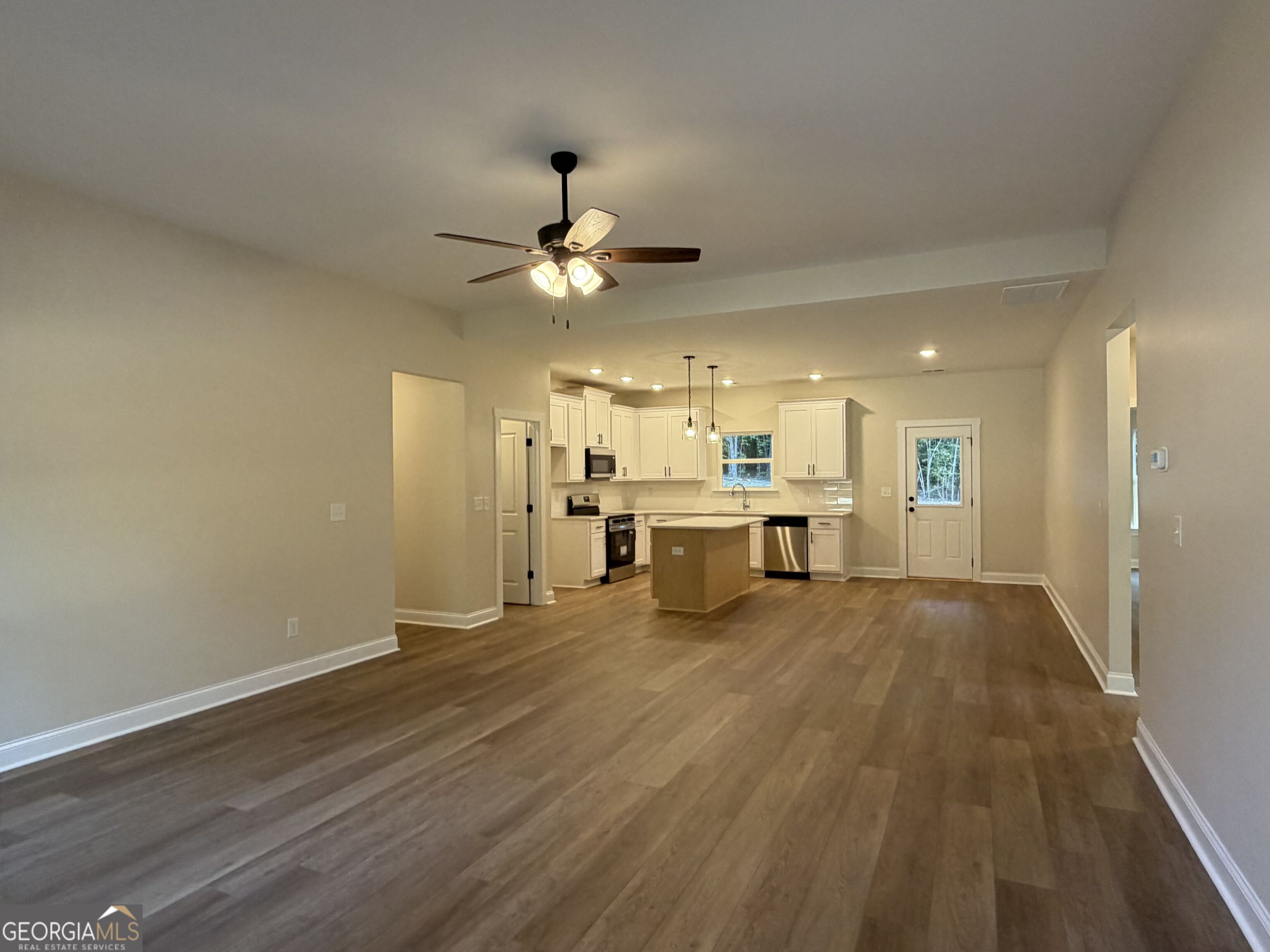 169 Avalee Road Property Photo 3