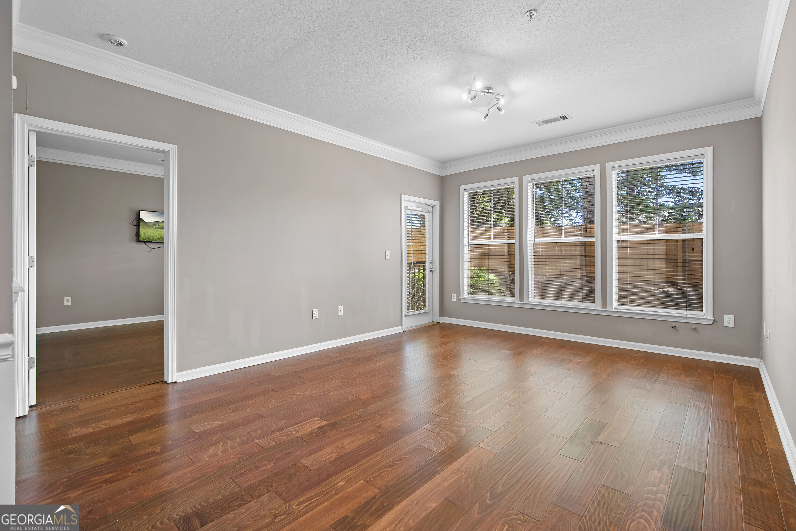 1850 Cotillion Drive Property Photo 9
