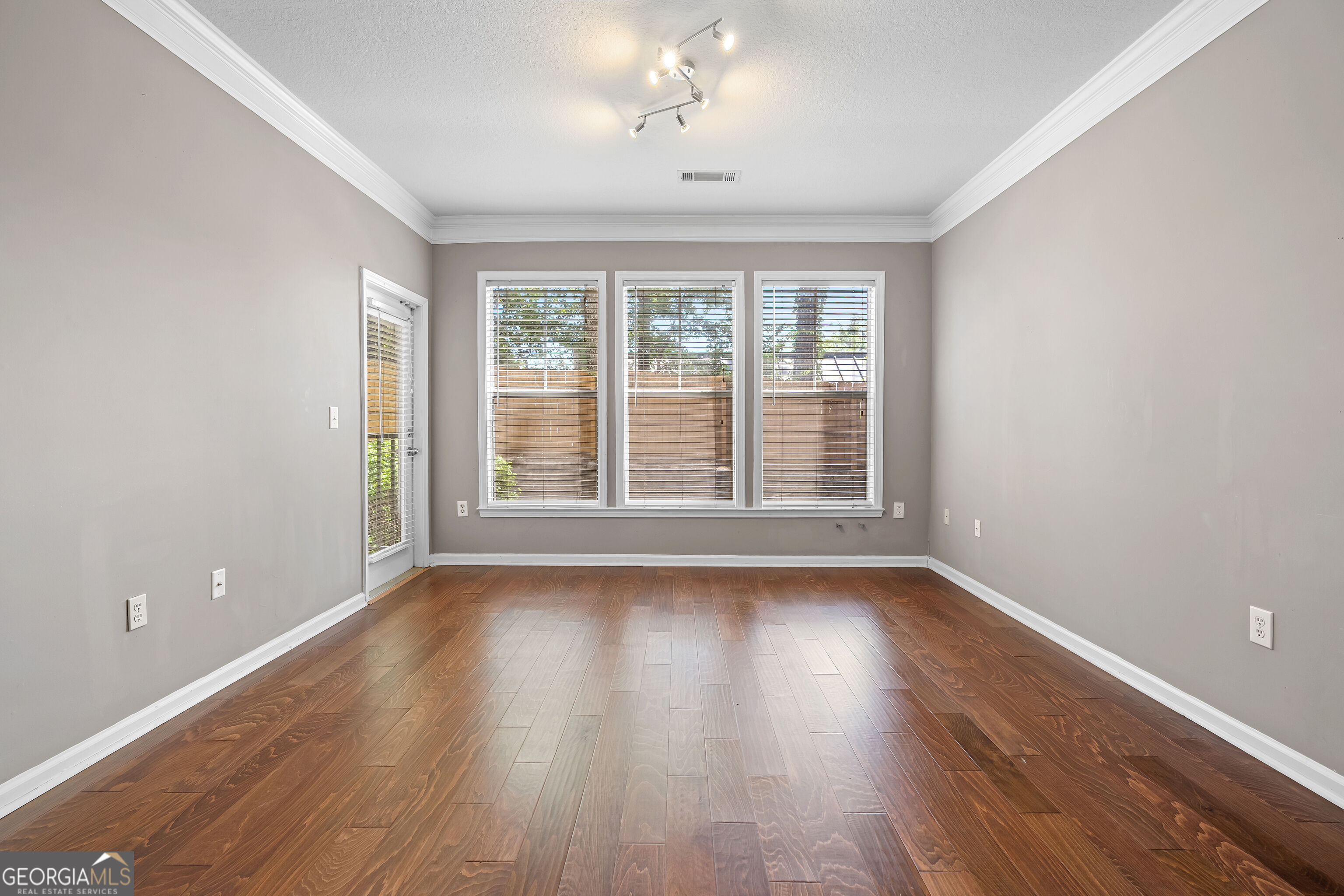 1850 Cotillion Drive Property Photo 10