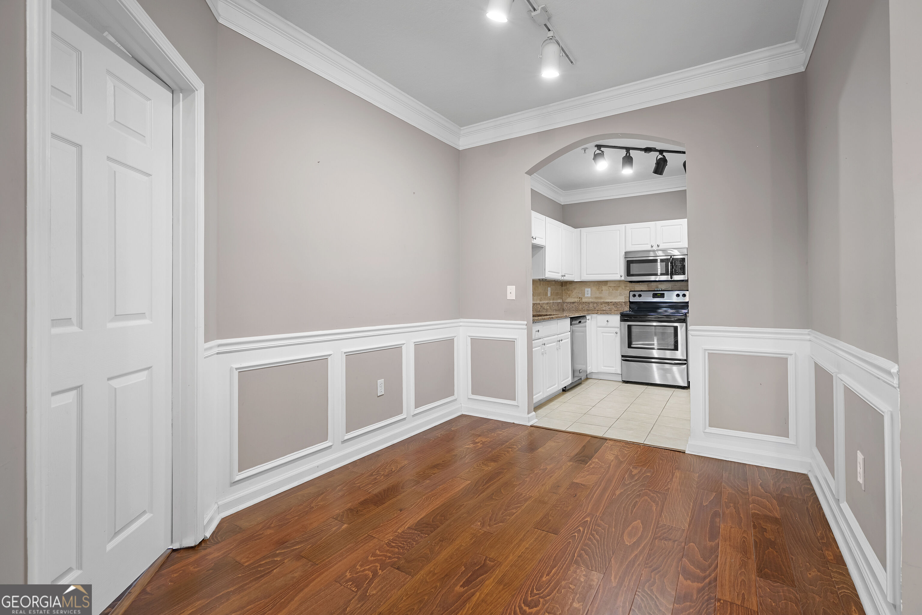 1850 Cotillion Drive Property Photo 13