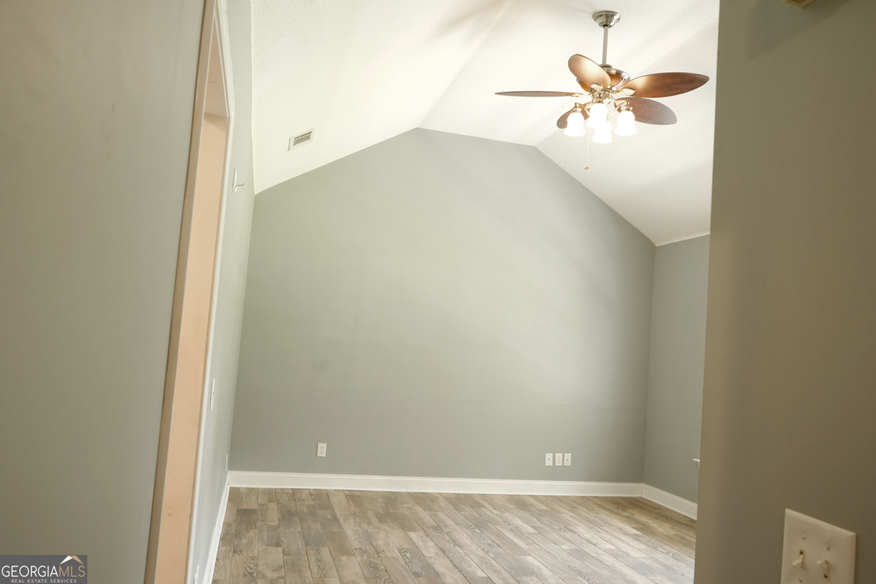 111 Slough Creek Road Property Photo 4