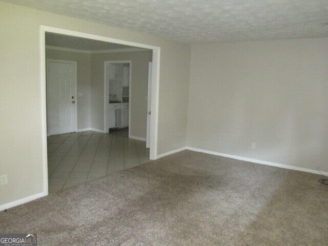727 S Carter Drive Property Photo 2
