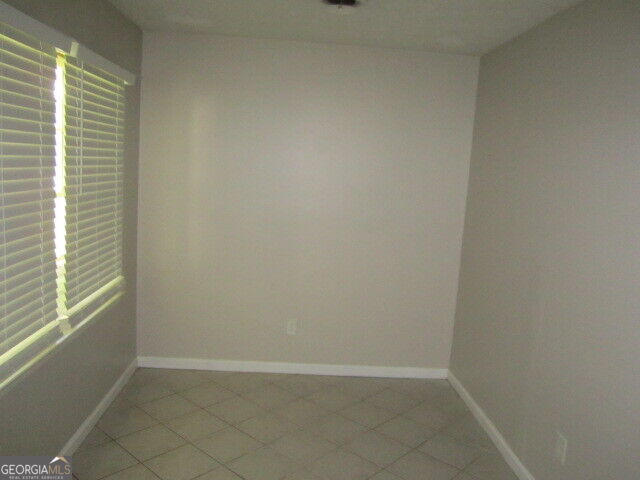 727 S Carter Drive Property Photo 6