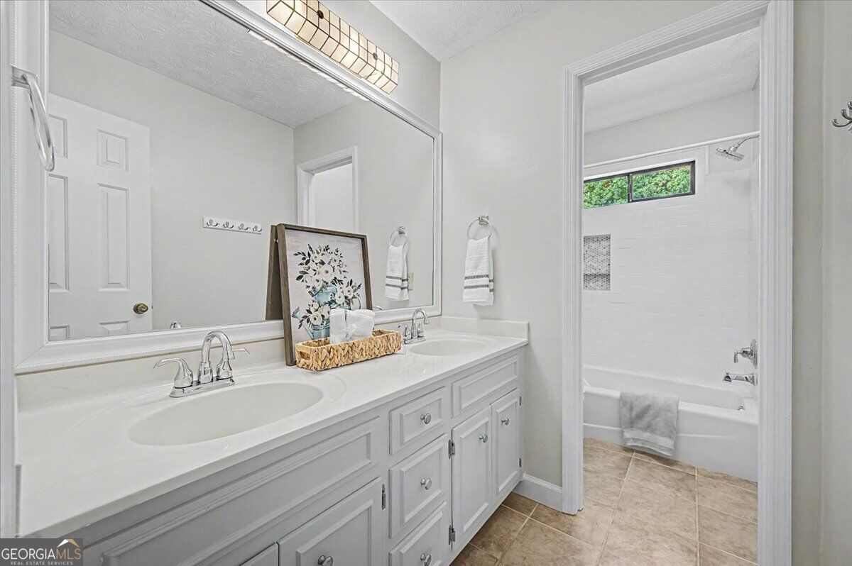 1820 N Chestnut Grove Drive Property Photo 32