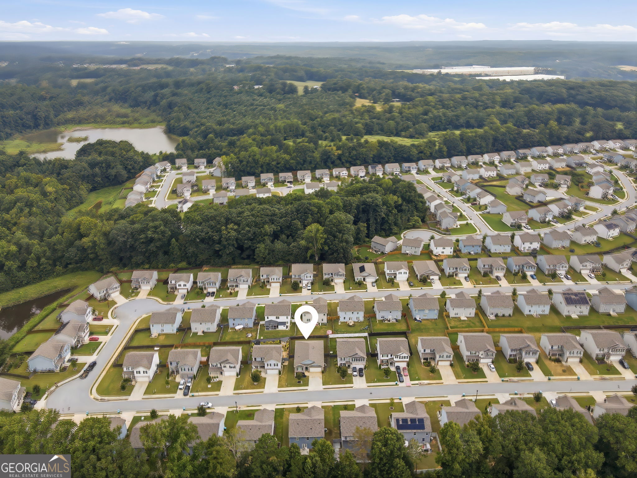 450 Starbuck Parkway Property Photo 3