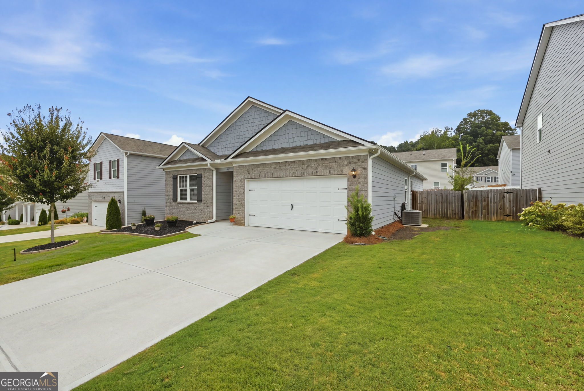 450 Starbuck Parkway Property Photo 7