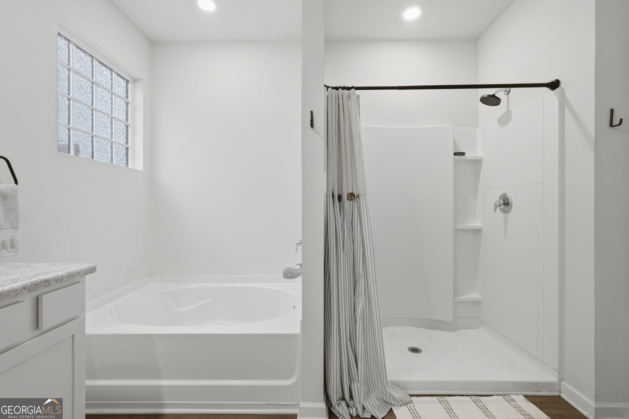 450 Starbuck Parkway Property Photo 27