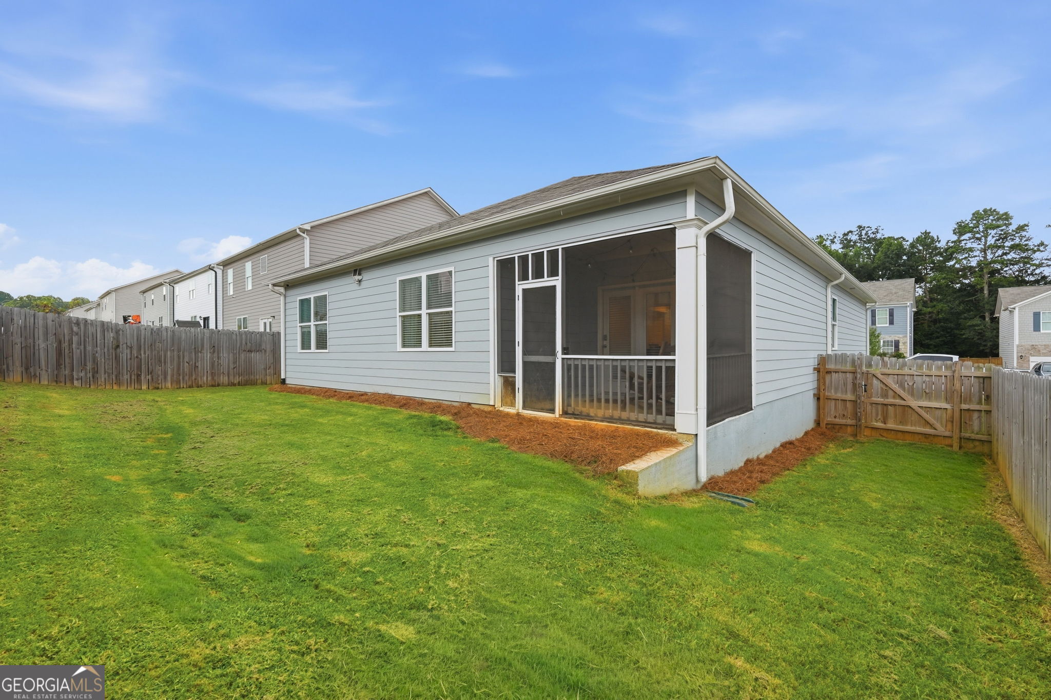 450 Starbuck Parkway Property Photo 38