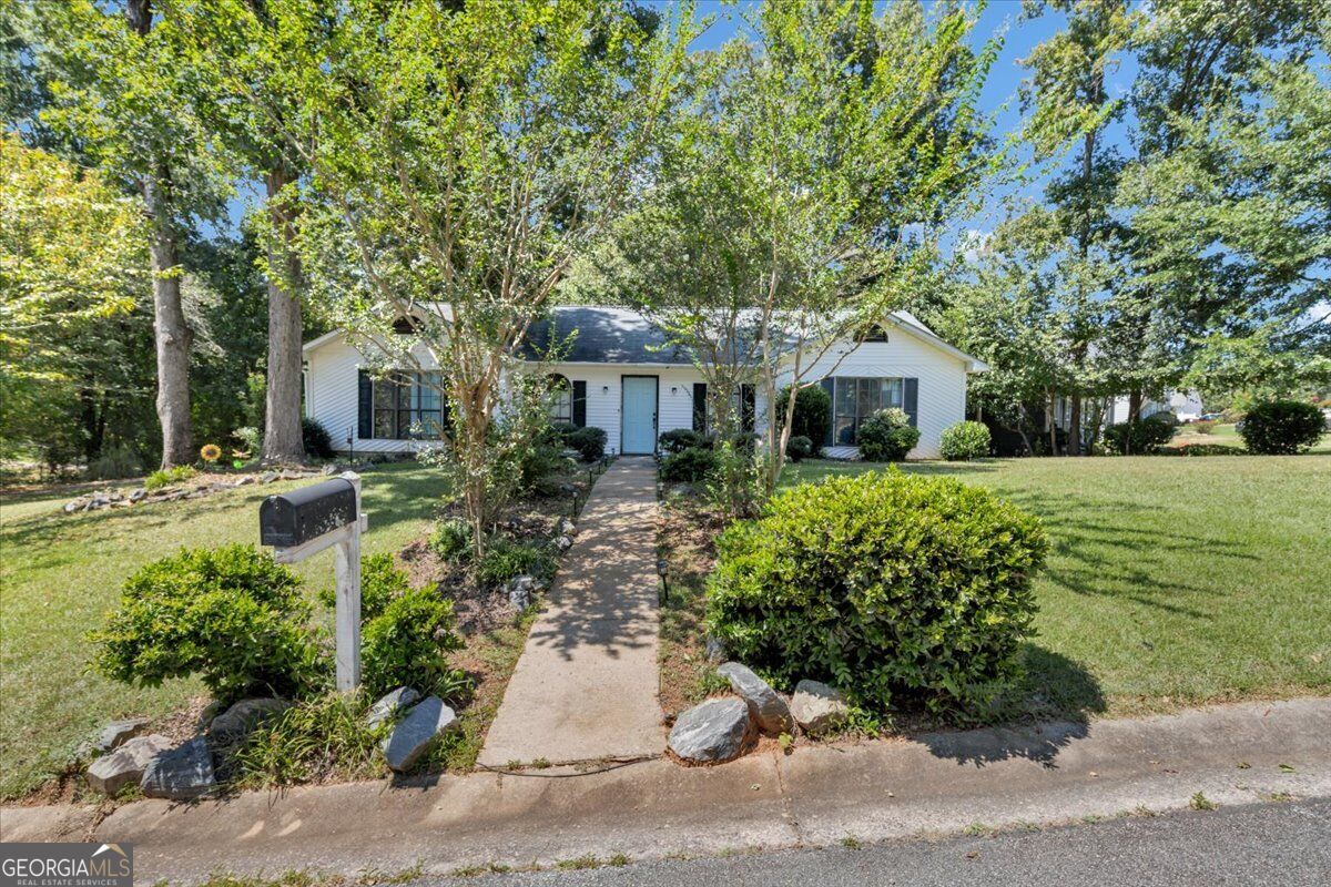 226 N Wesleyan Circle Property Photo 2