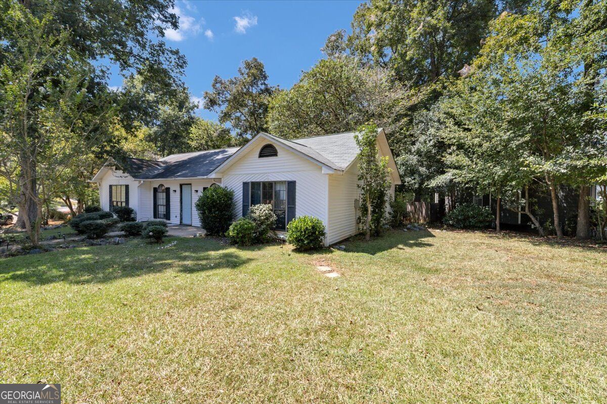 226 N Wesleyan Circle Property Photo 6