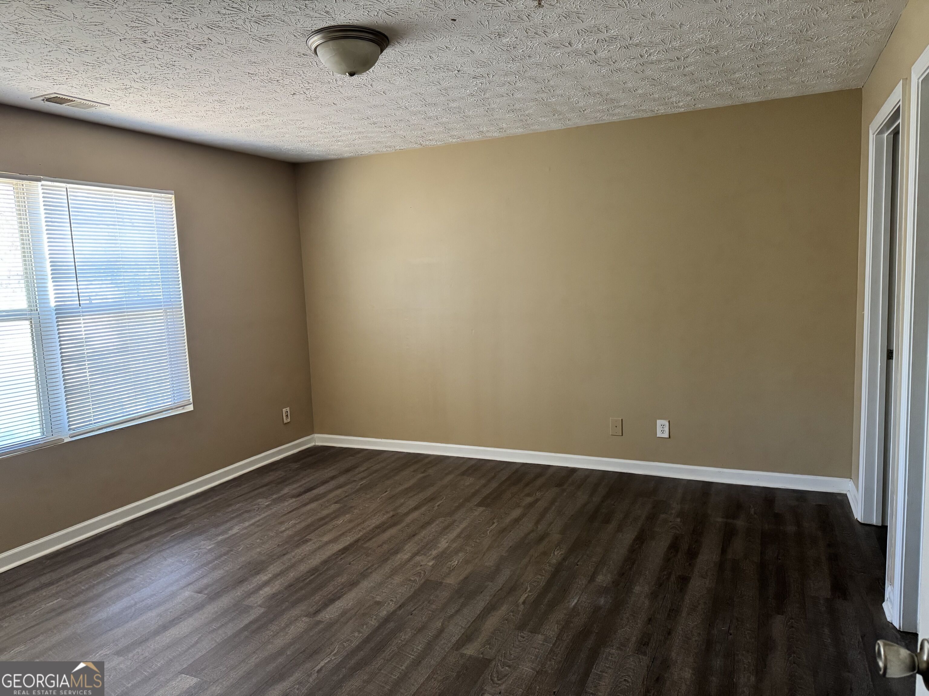 3203 Fairington Ridge Circle Property Photo 5
