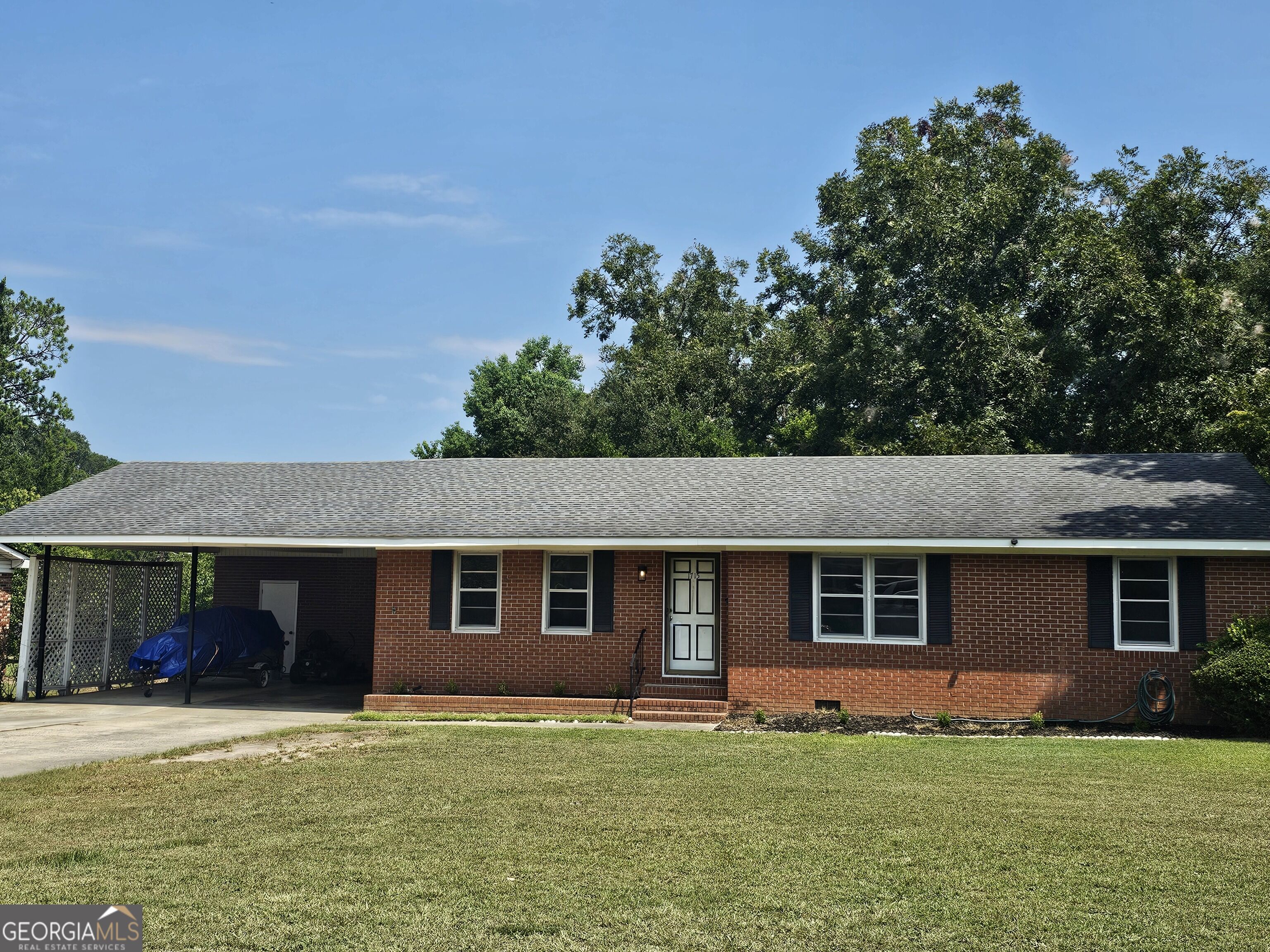1715 Highland Avenue Property Photo 1