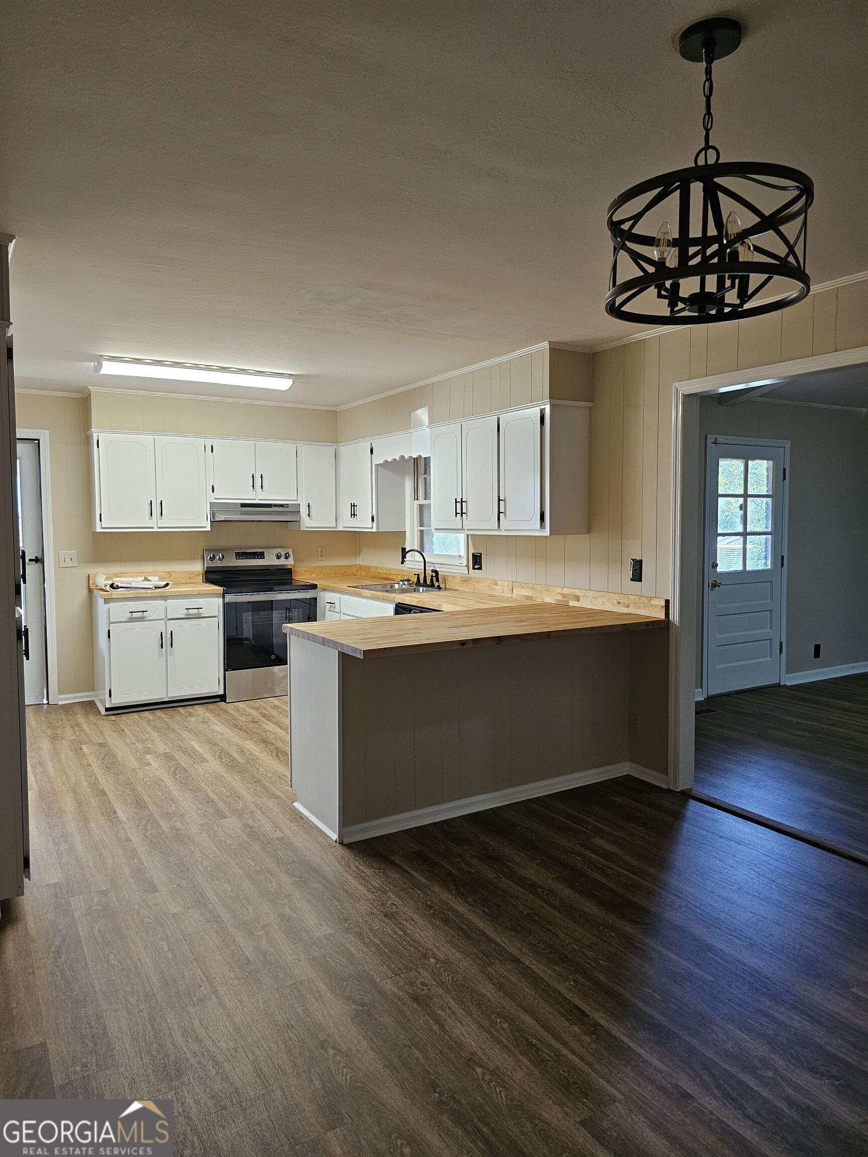 1715 Highland Avenue Property Photo 4