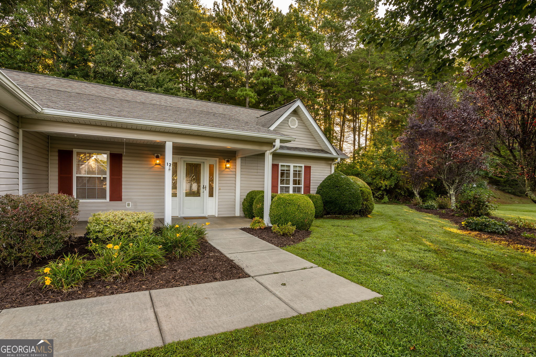 12 Hannah Circle Property Photo 2