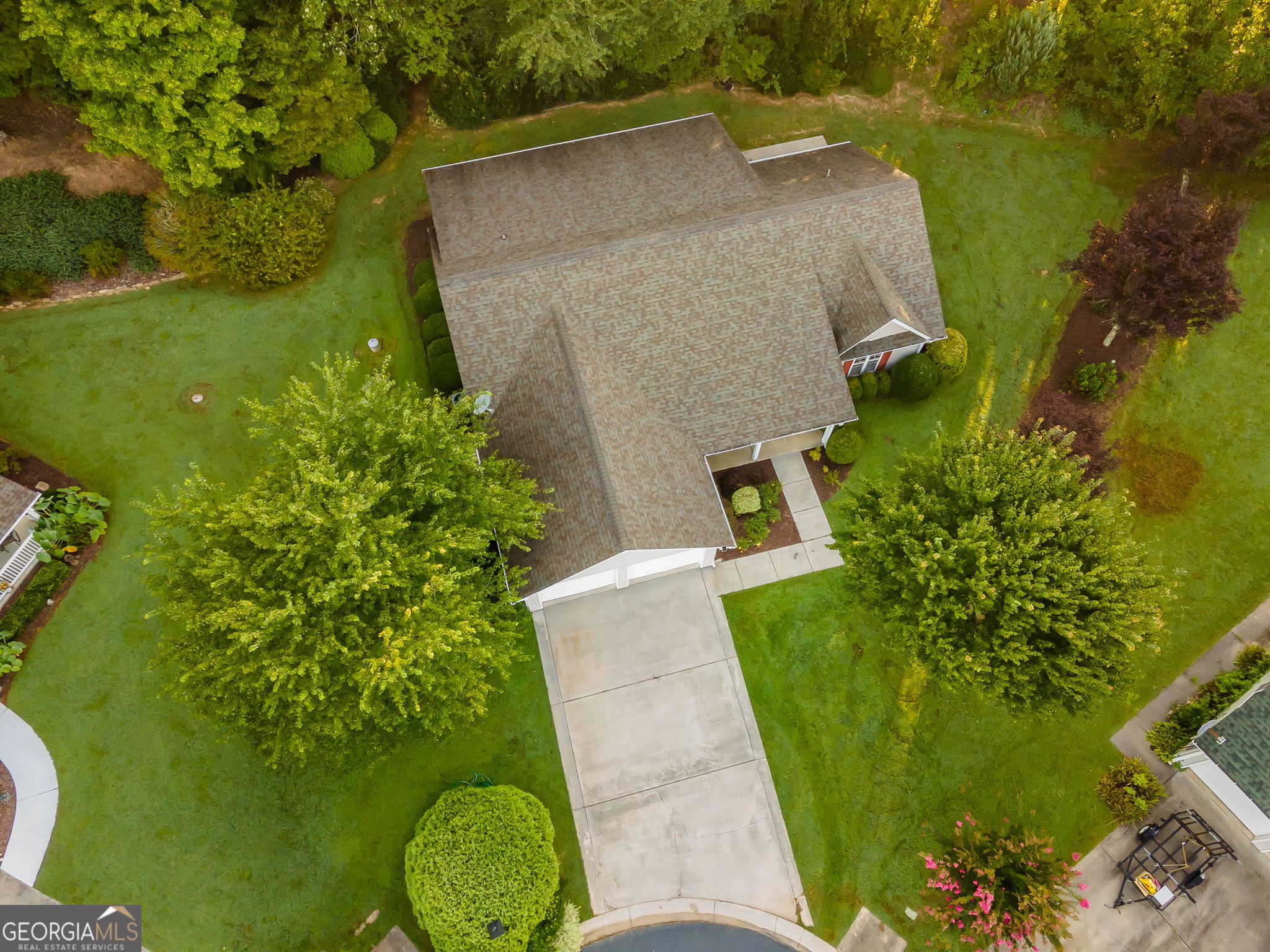 12 Hannah Circle Property Photo 3