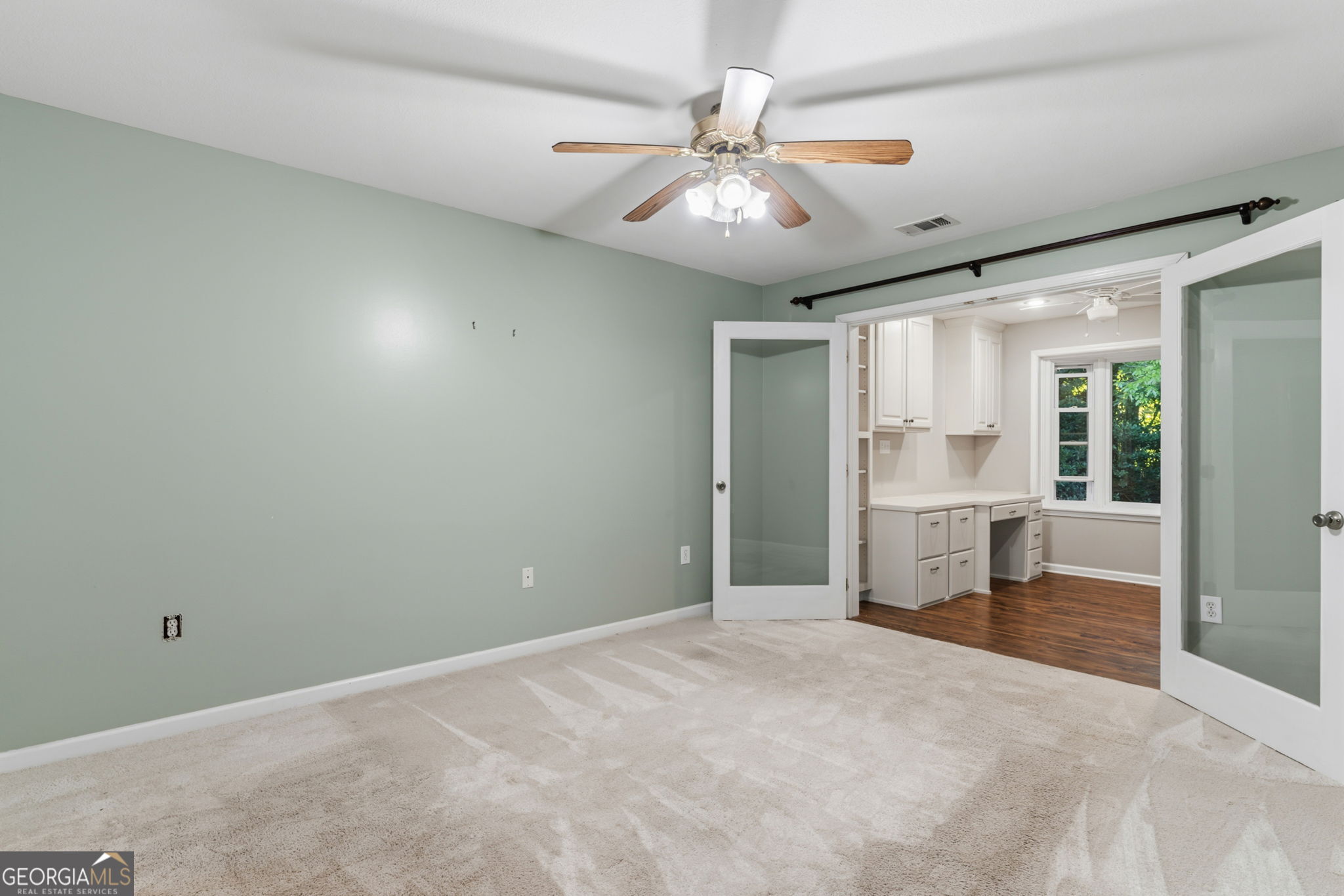 12 Hannah Circle Property Photo 5