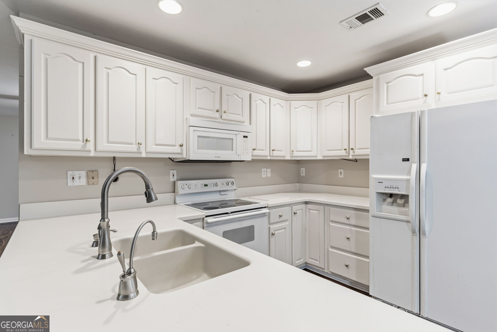 12 Hannah Circle Property Photo 30