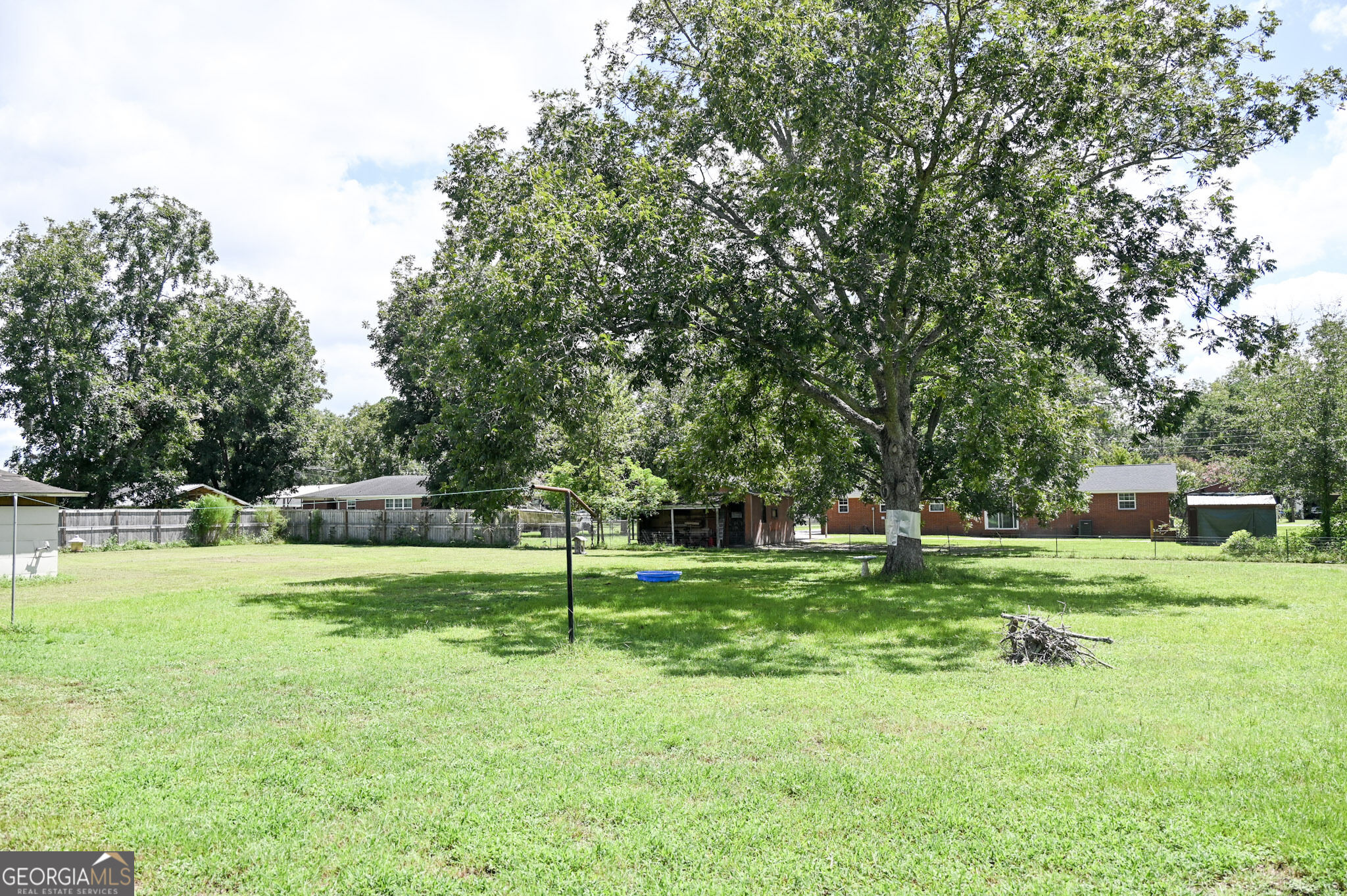 2817 Cherokee Street Property Photo 11