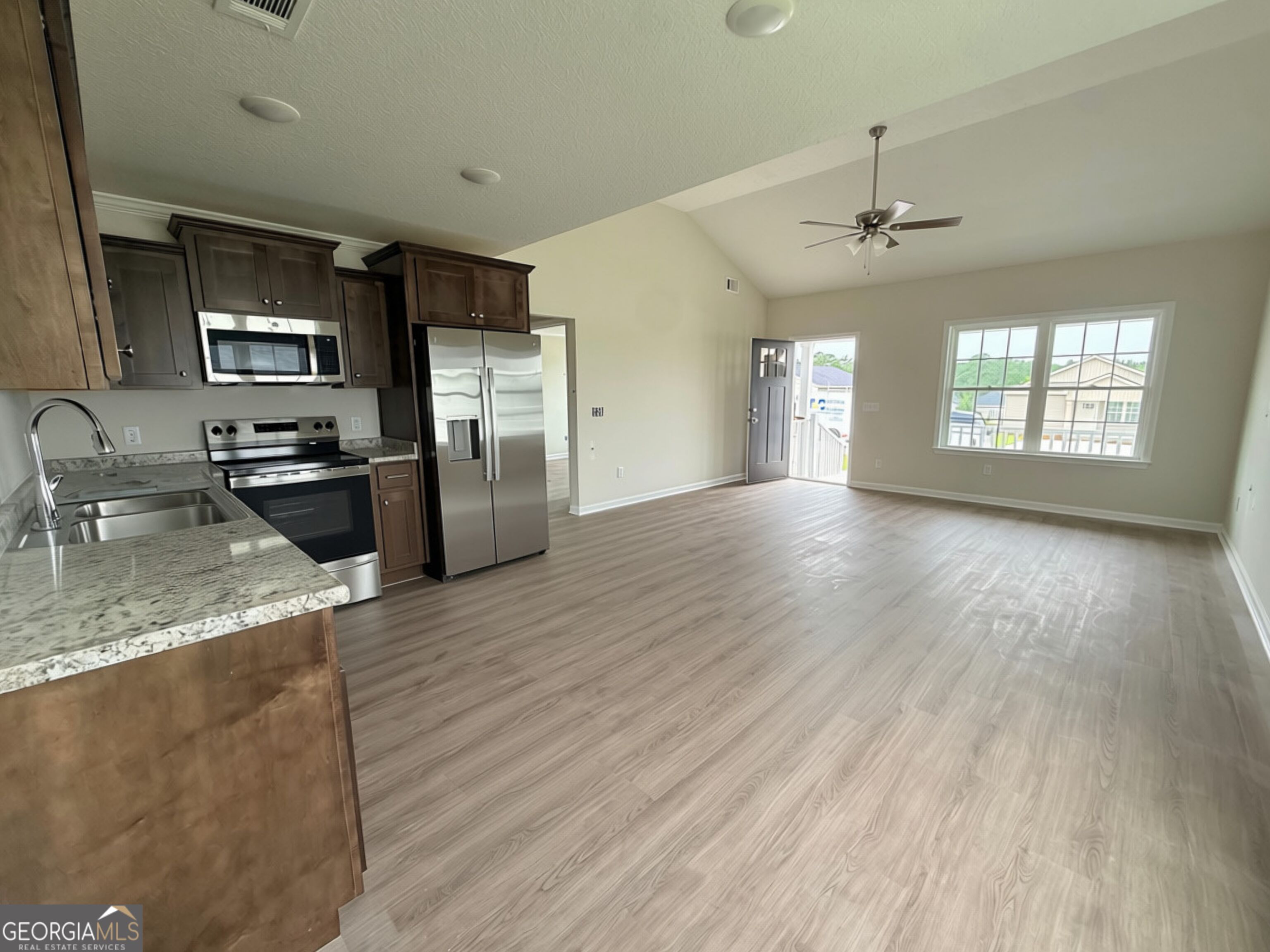 505 Nickies Way Property Photo 3