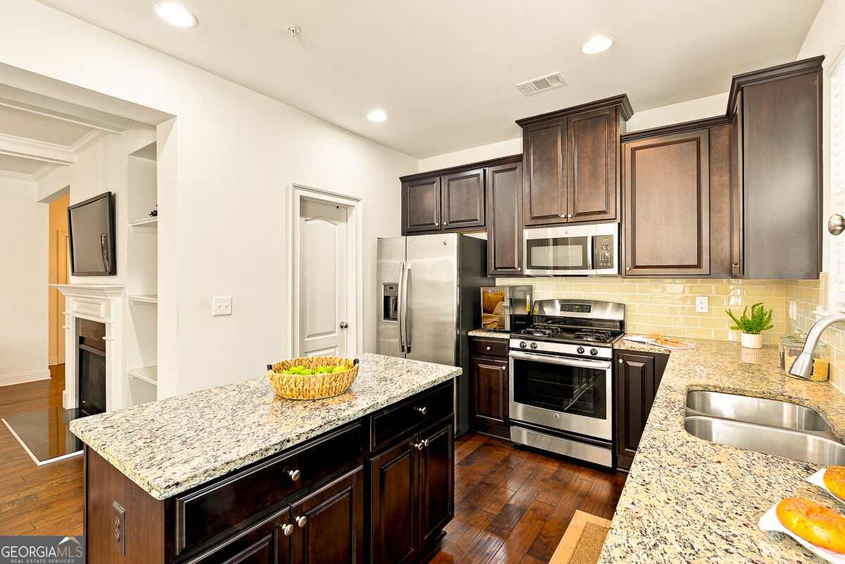 2018 Brightleaf Way # 98 Property Photo 3