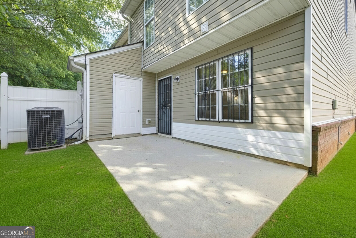 1934 Grove Way Property Photo 19