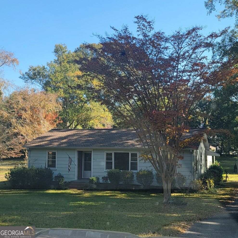 215 Poplar Circle Property Photo 1