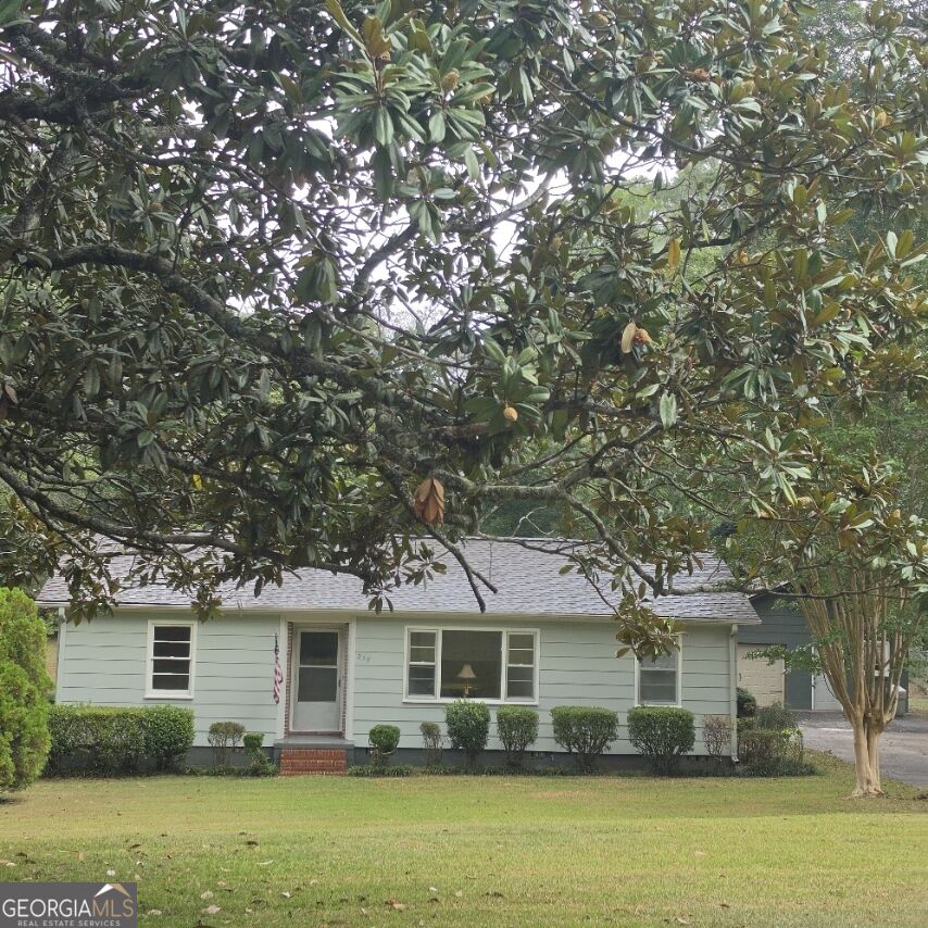 215 Poplar Circle Property Photo 1