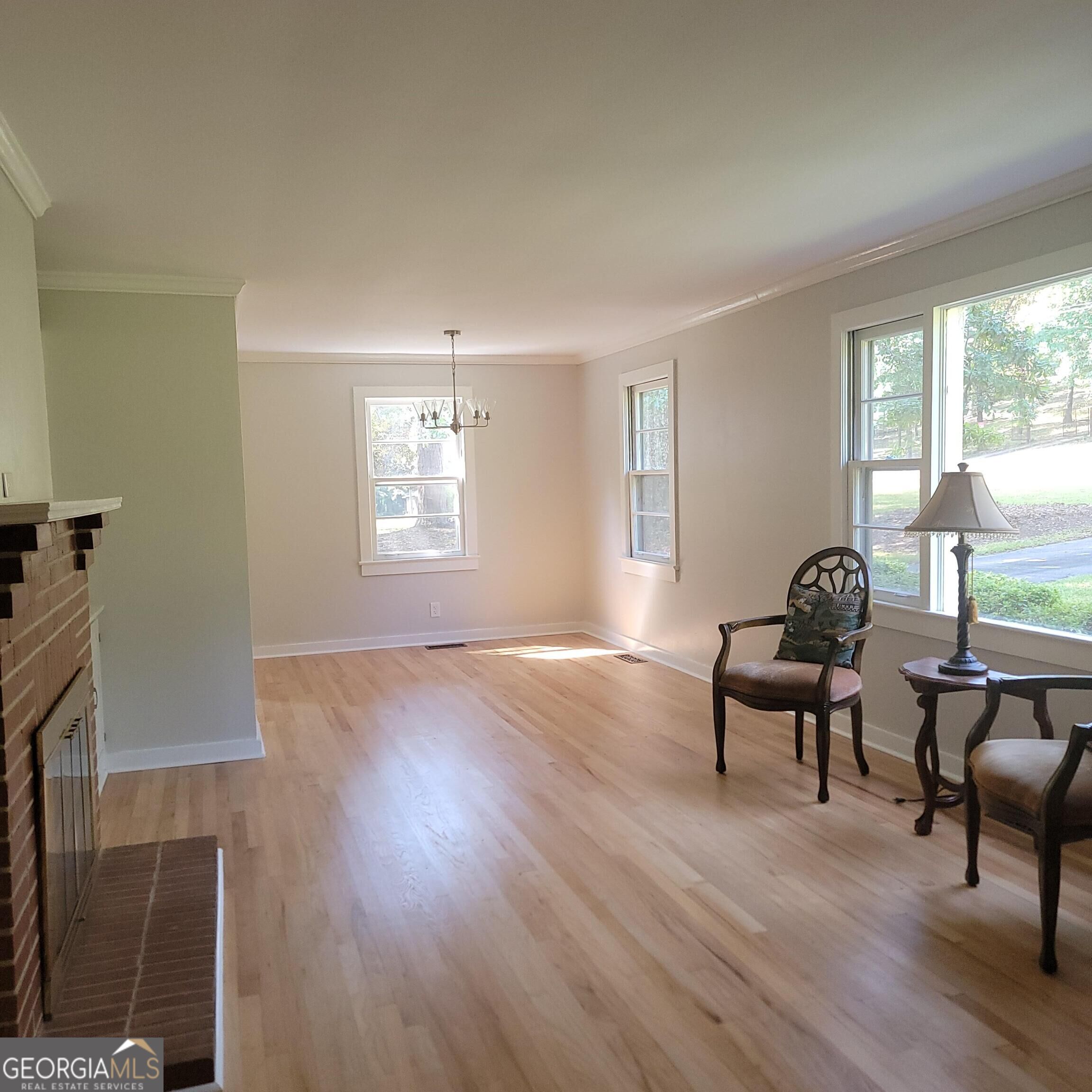 215 Poplar Circle Property Photo 2