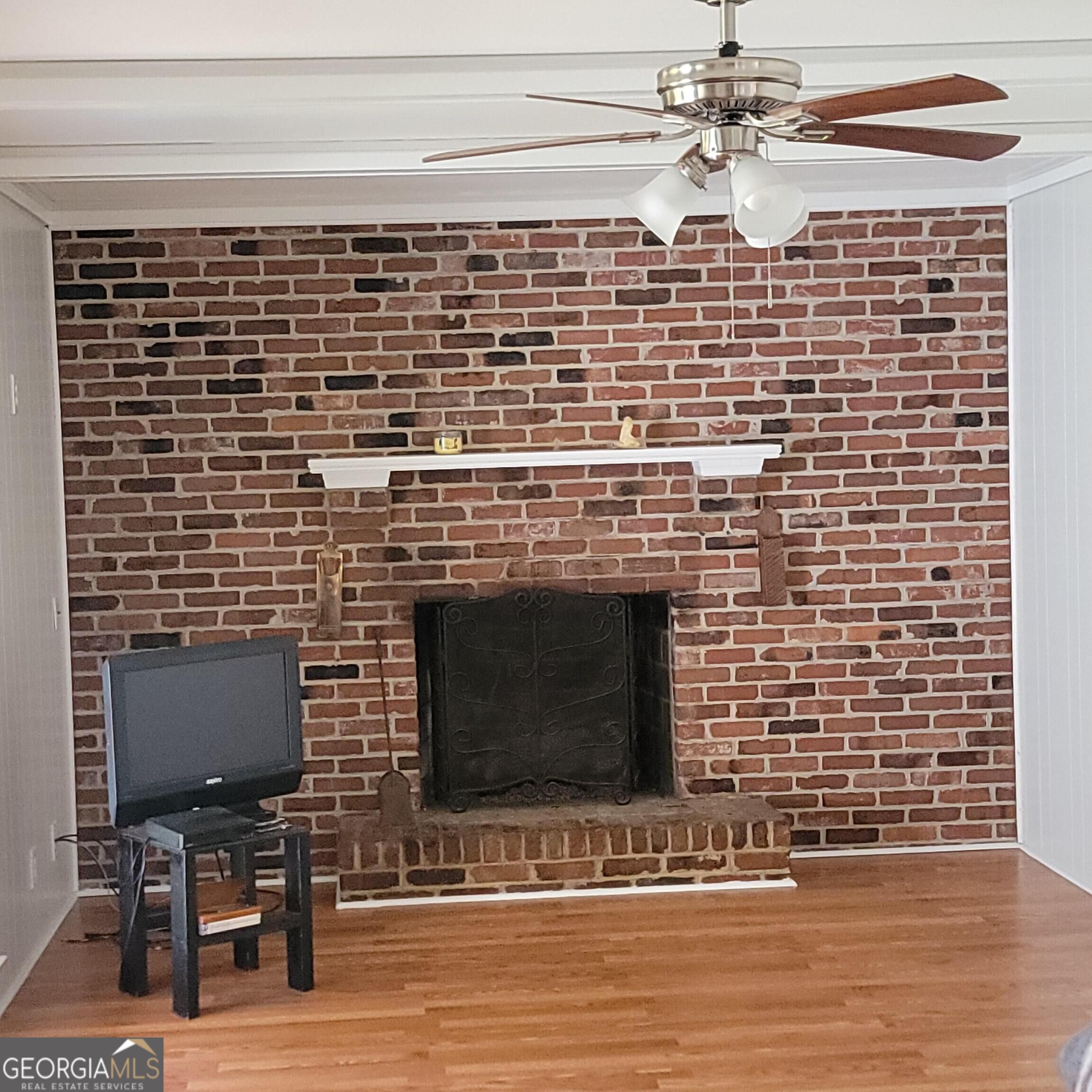 215 Poplar Circle Property Photo 8