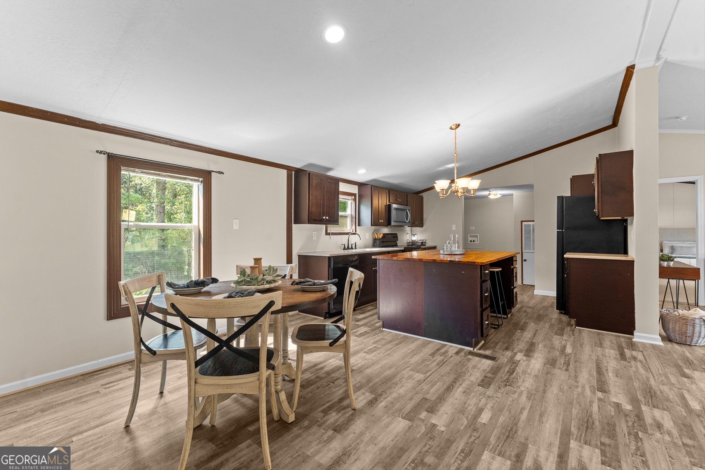180 Lucious Street Property Photo 7