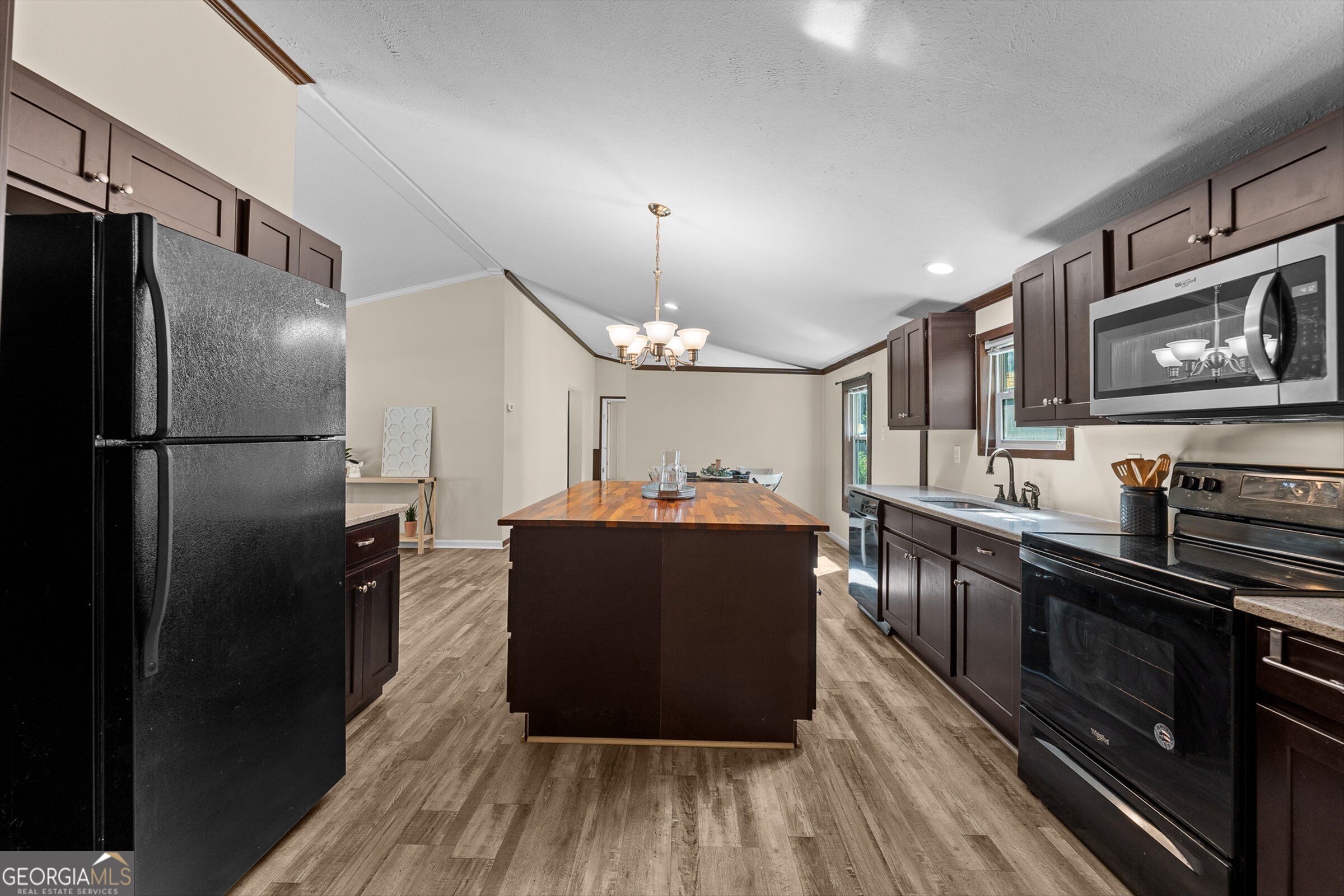 180 Lucious Street Property Photo 12