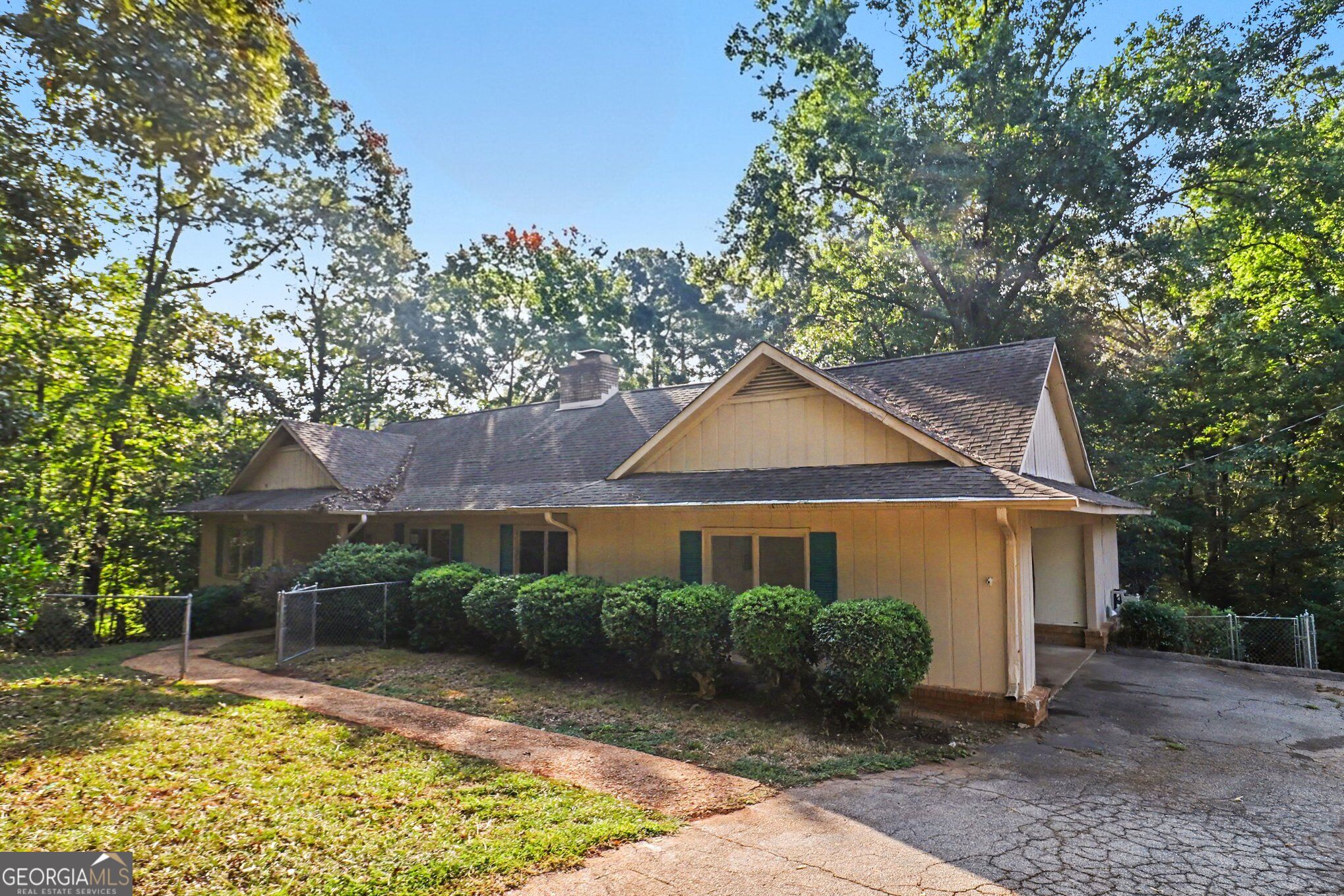 981 Cameron Mill Road Property Photo 1