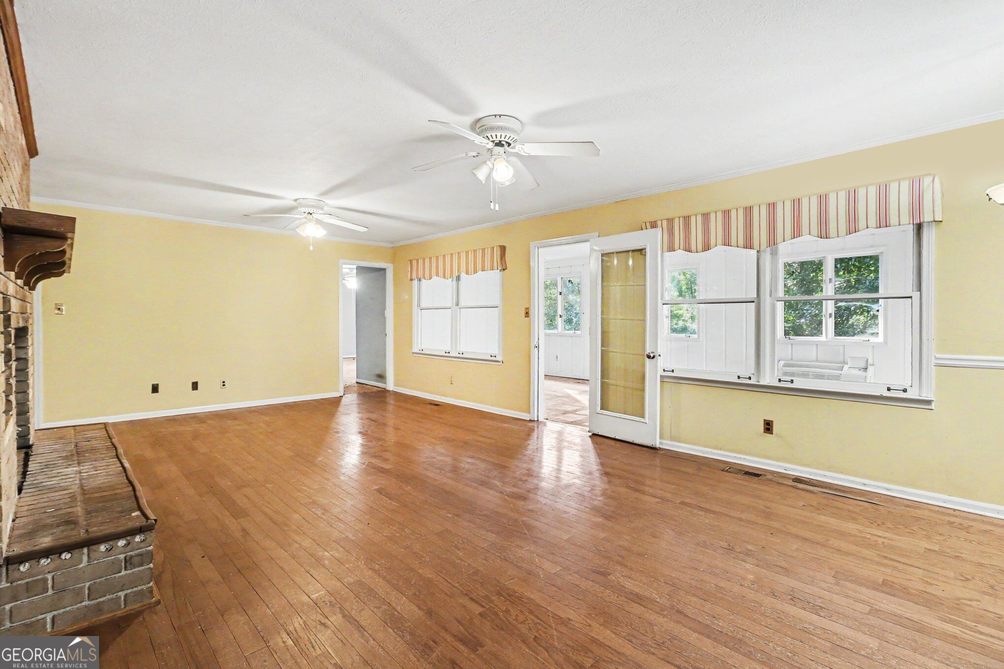 981 Cameron Mill Road Property Photo 3
