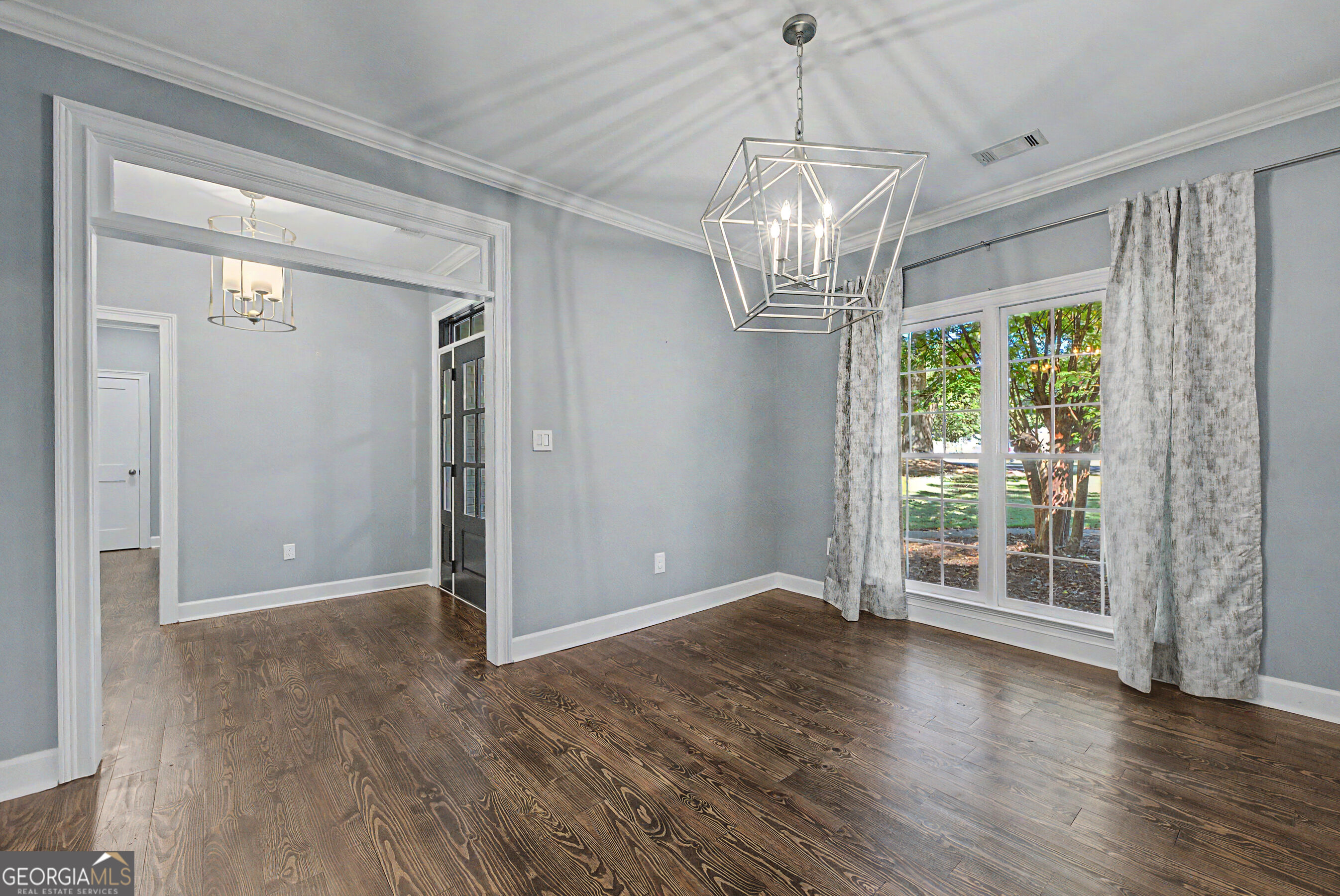 700 Skyline Drive Property Photo 6