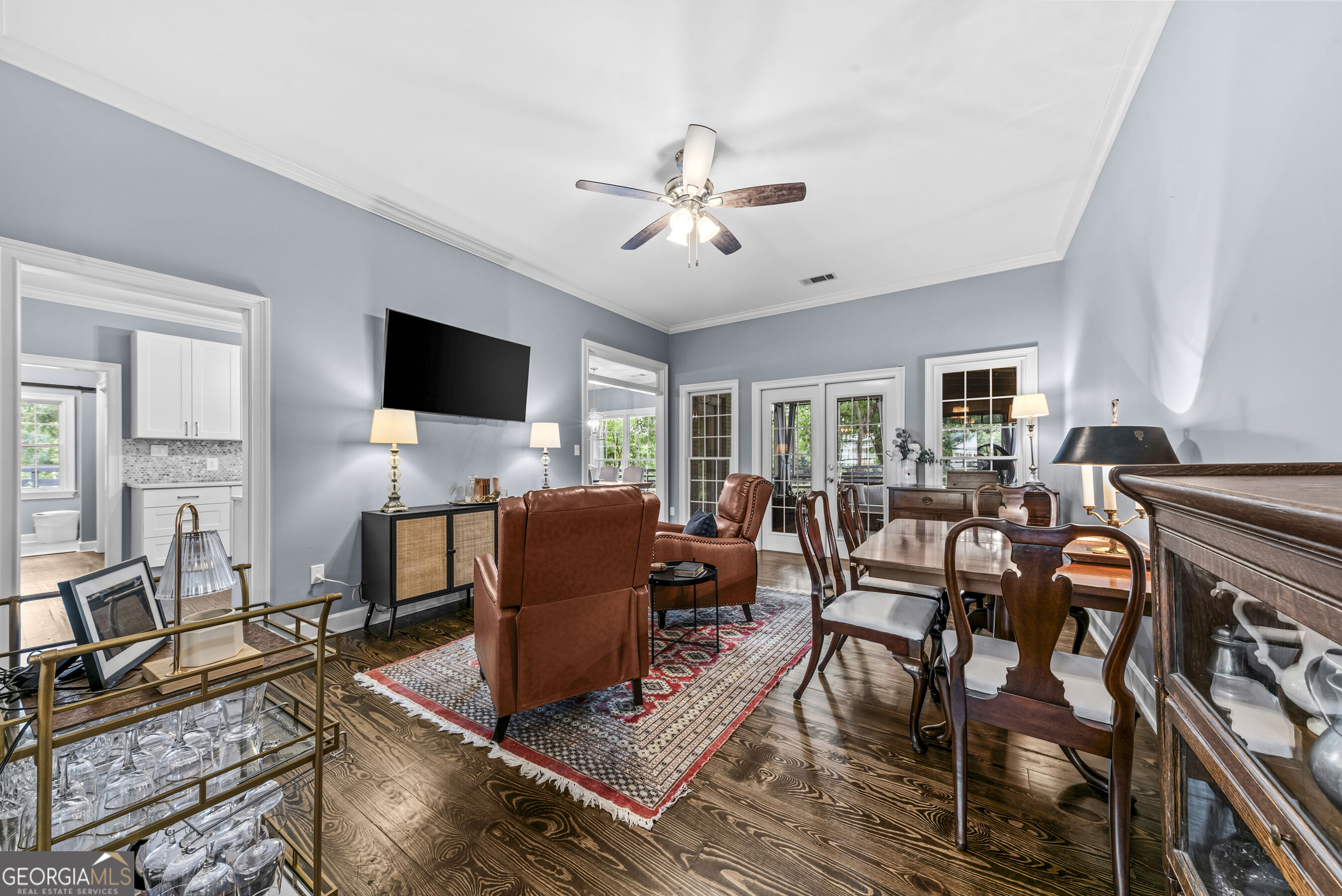 700 Skyline Drive Property Photo 8