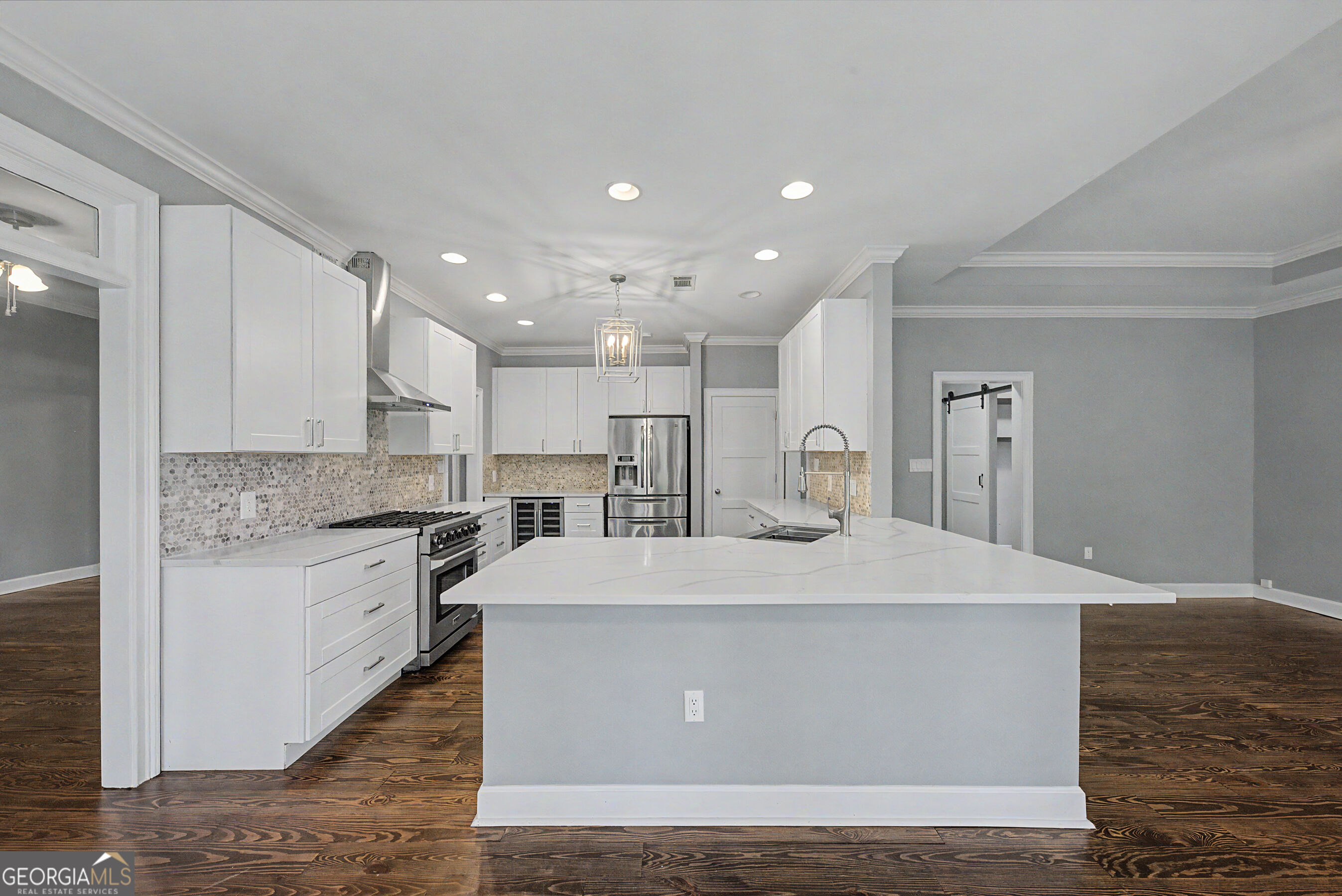 700 Skyline Drive Property Photo 15