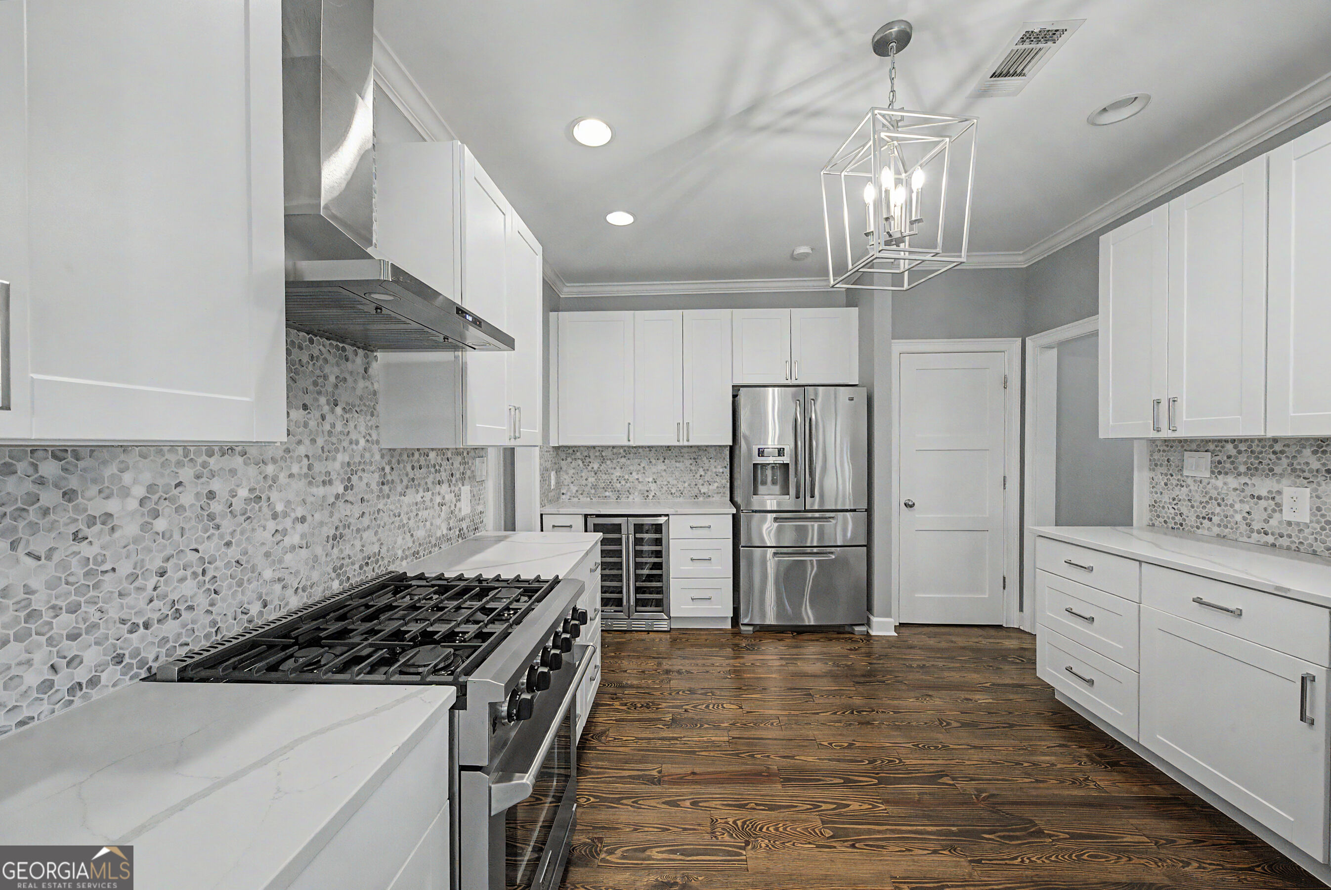 700 Skyline Drive Property Photo 16
