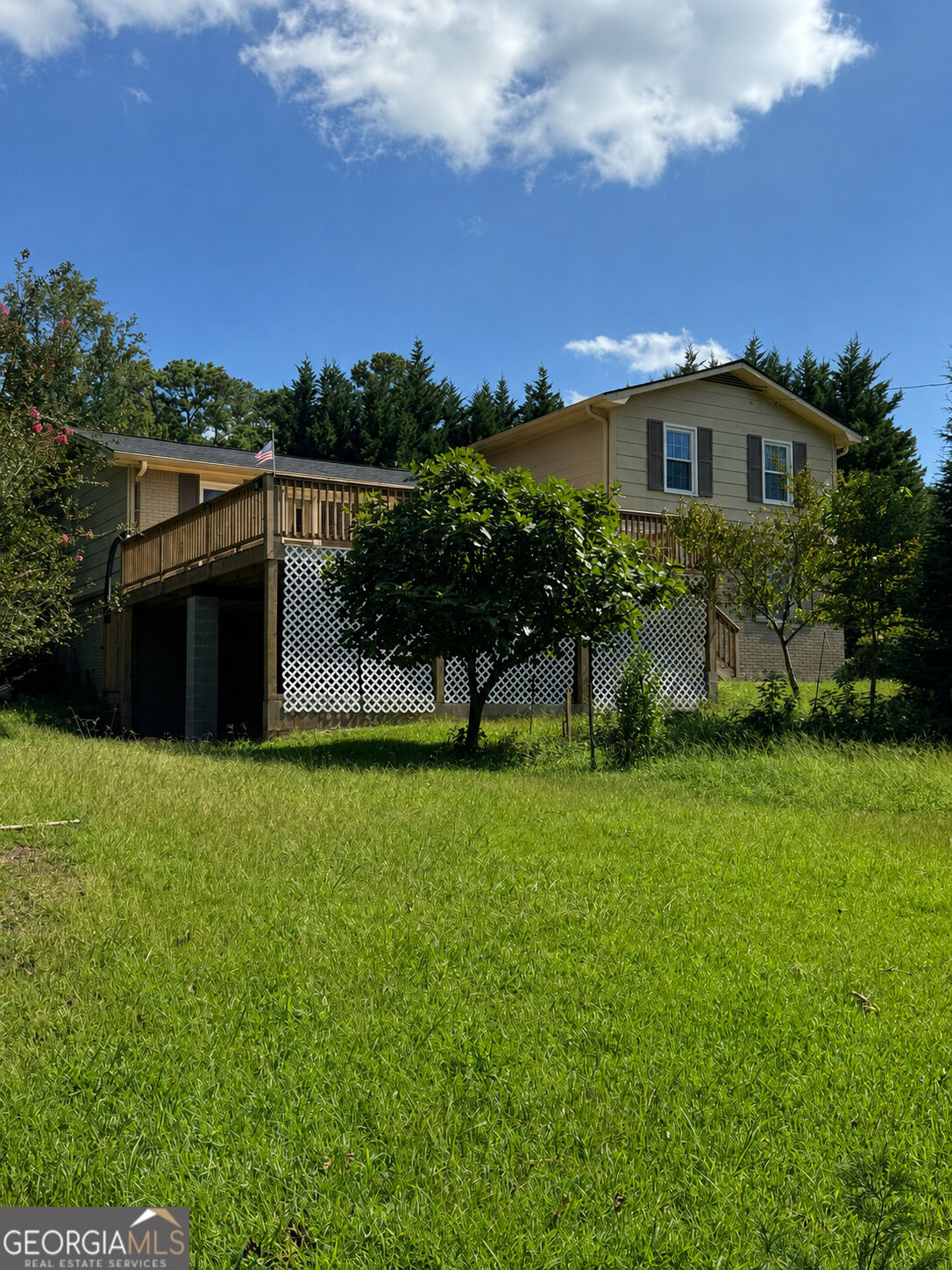 2729 Irene Circle Property Photo 2