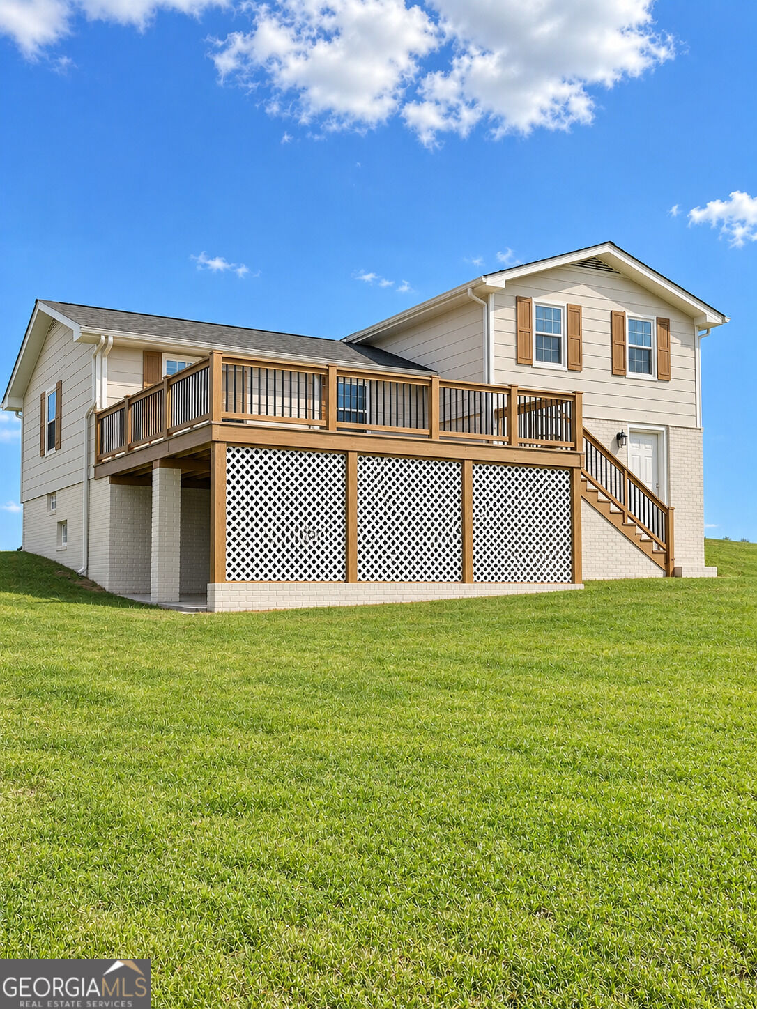 2729 Irene Circle Property Photo 3