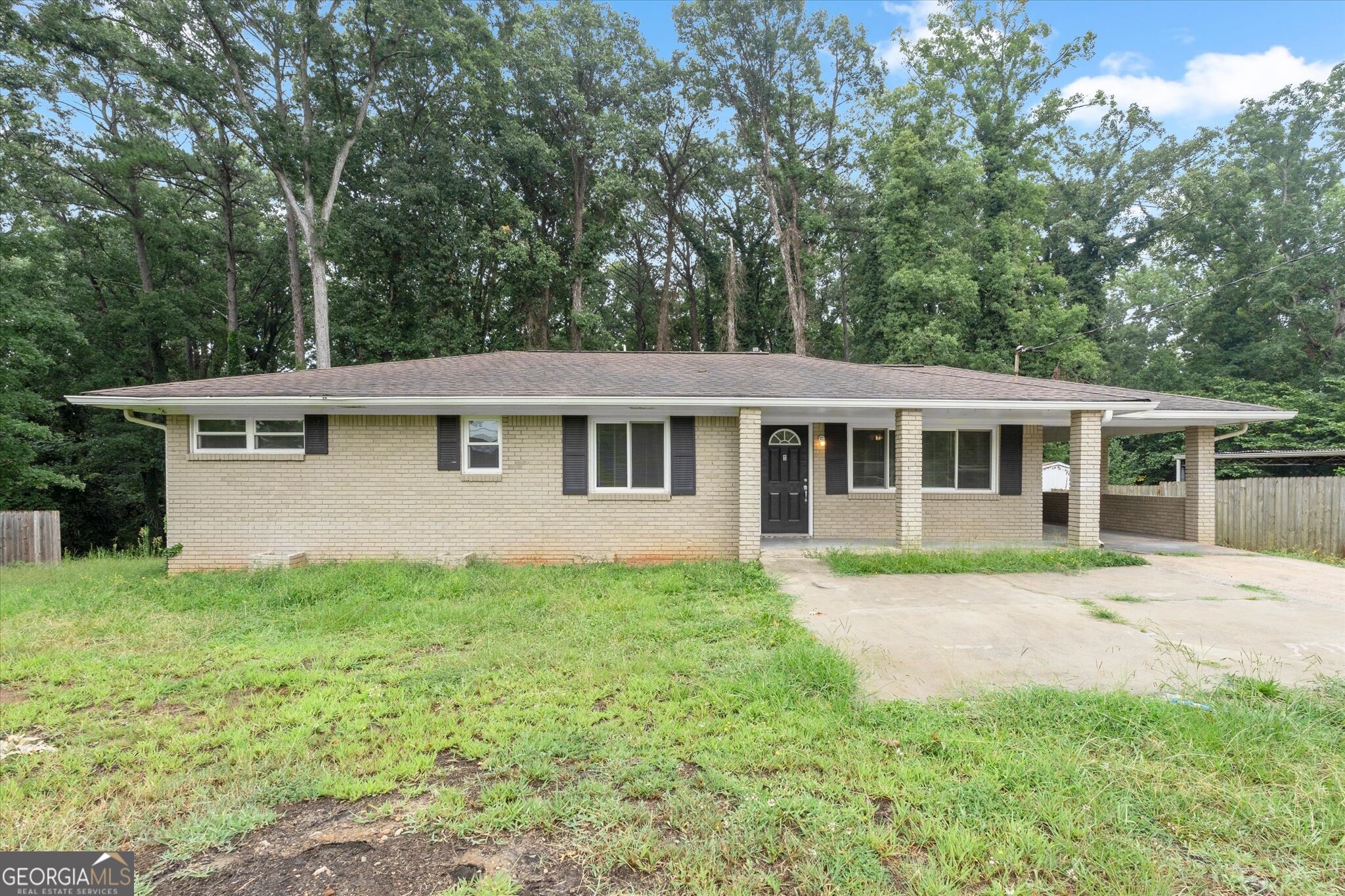 677 N Hairston Road Property Photo 1
