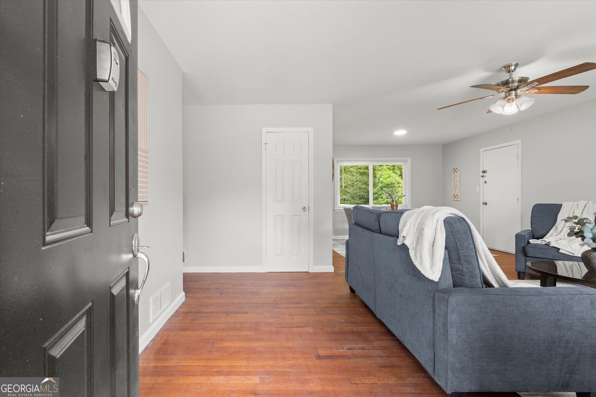 677 N Hairston Road Property Photo 4