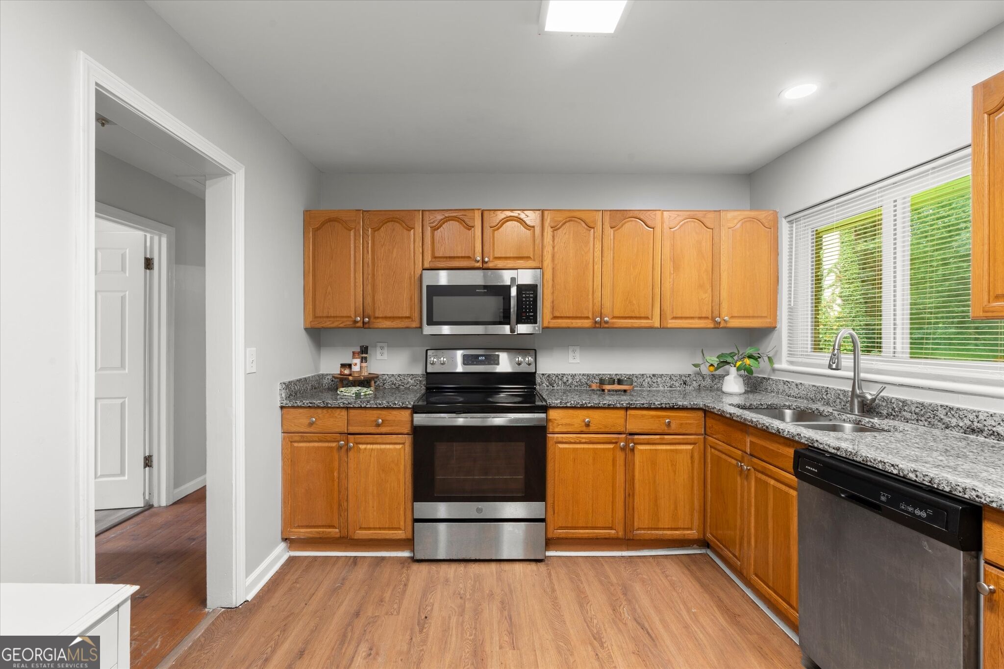 677 N Hairston Road Property Photo 13
