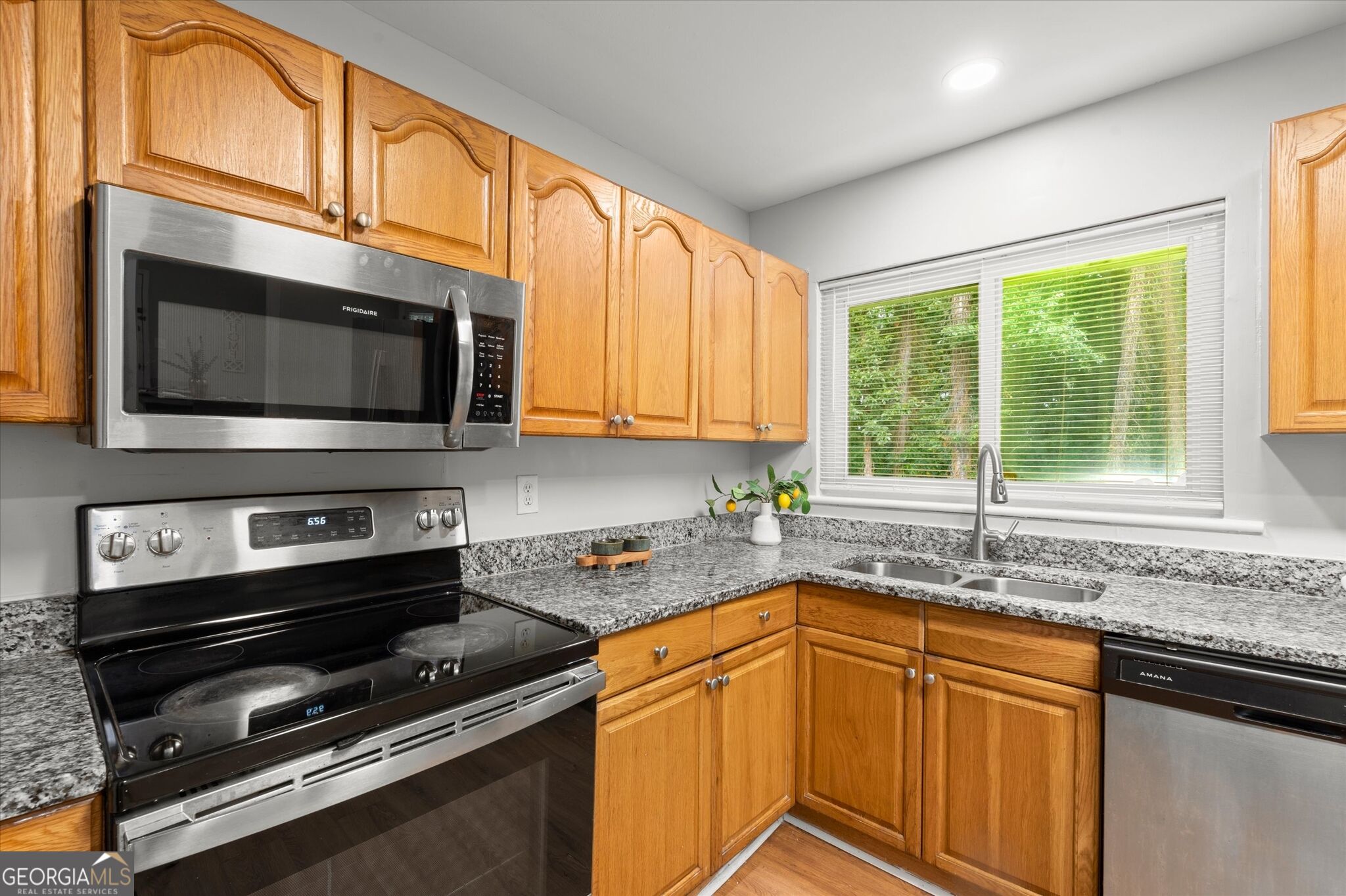 677 N Hairston Road Property Photo 15